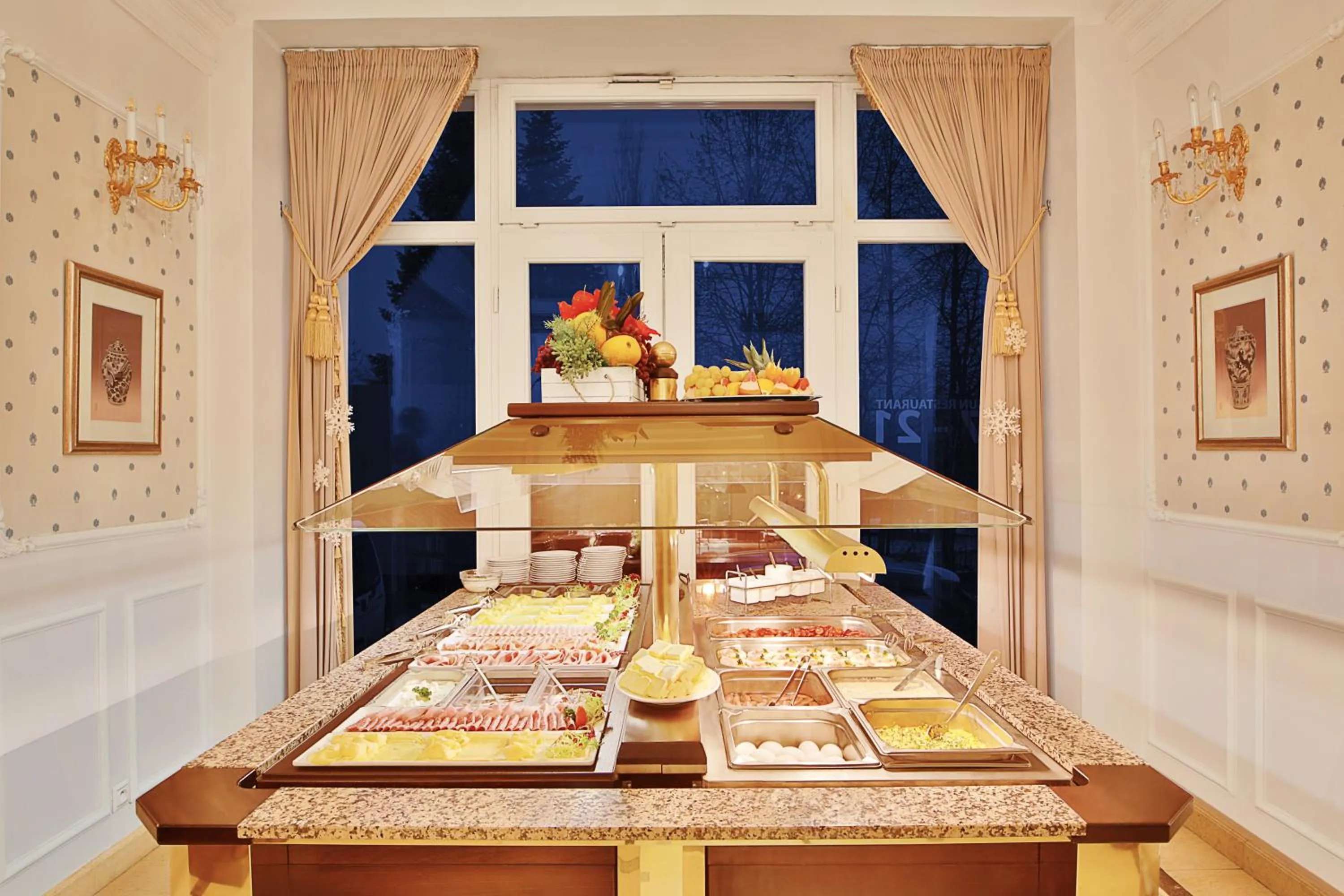 Restaurant/places to eat, Bed in Sun Palace Wellness Hotel