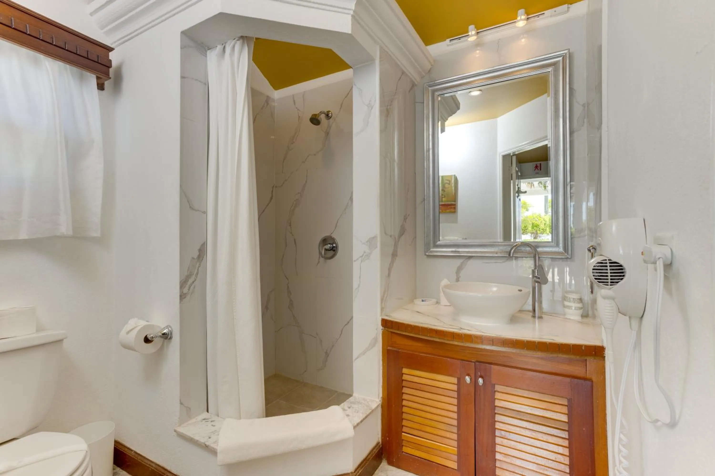 Bathroom in Villa Boscardi