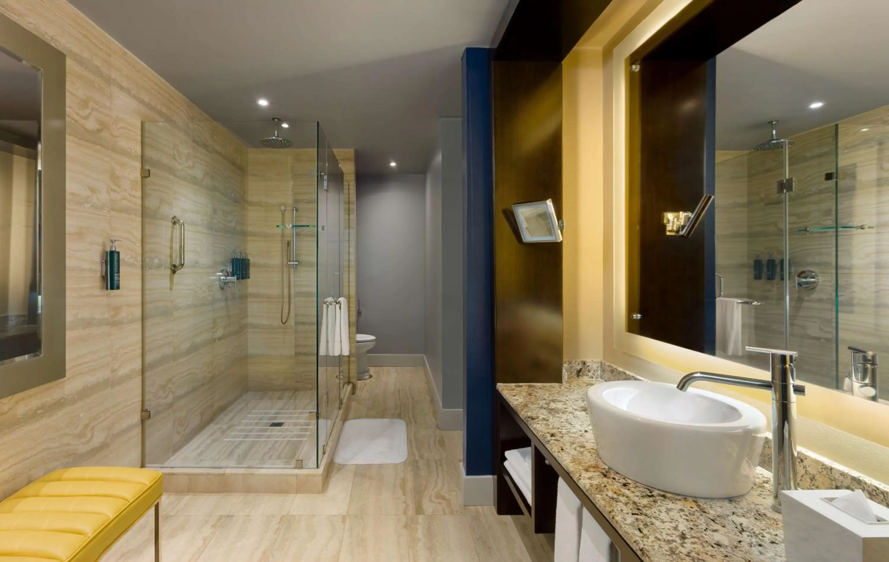 Bathroom in Hilton Panama