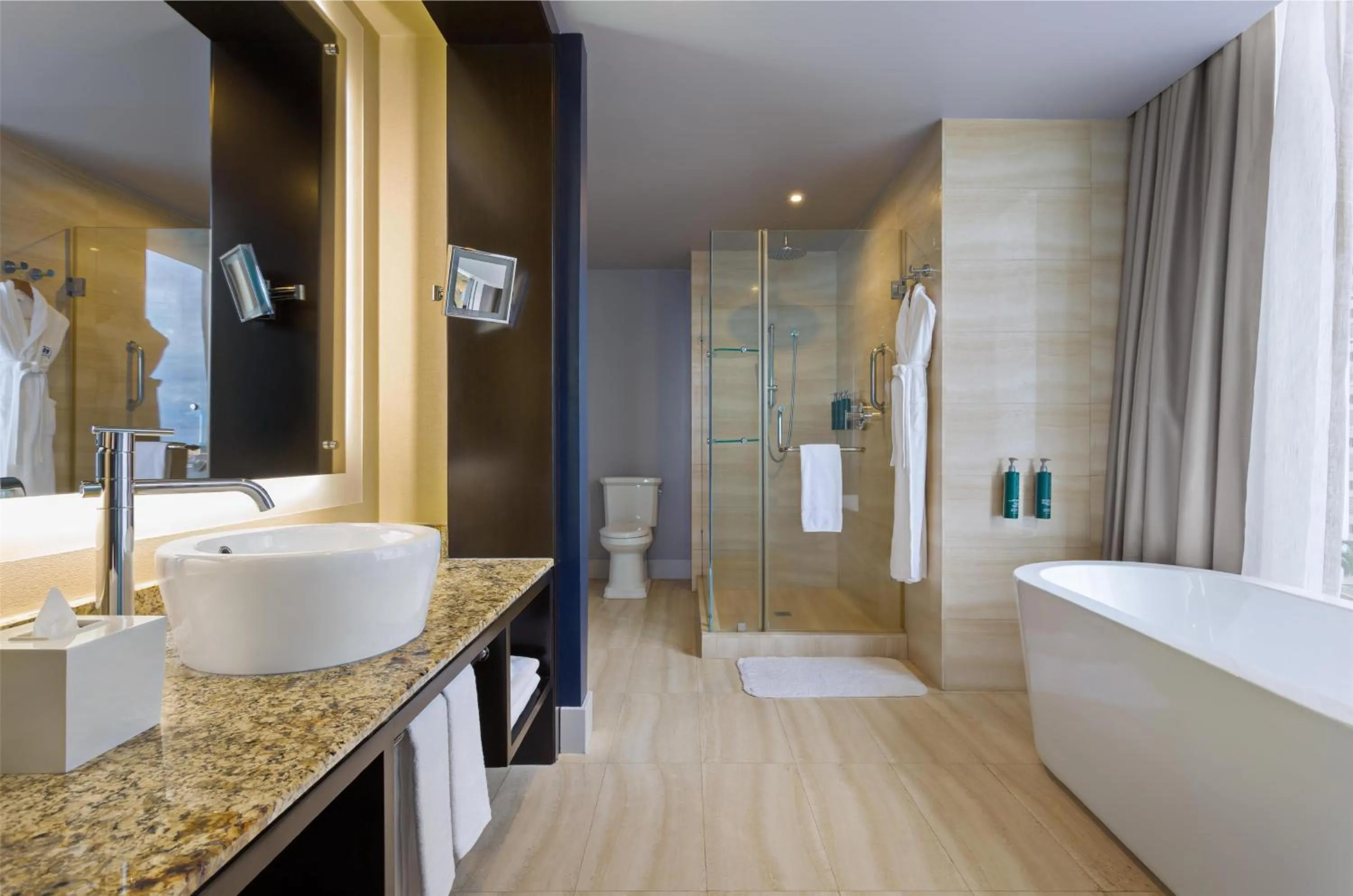 Bathroom in Hilton Panama