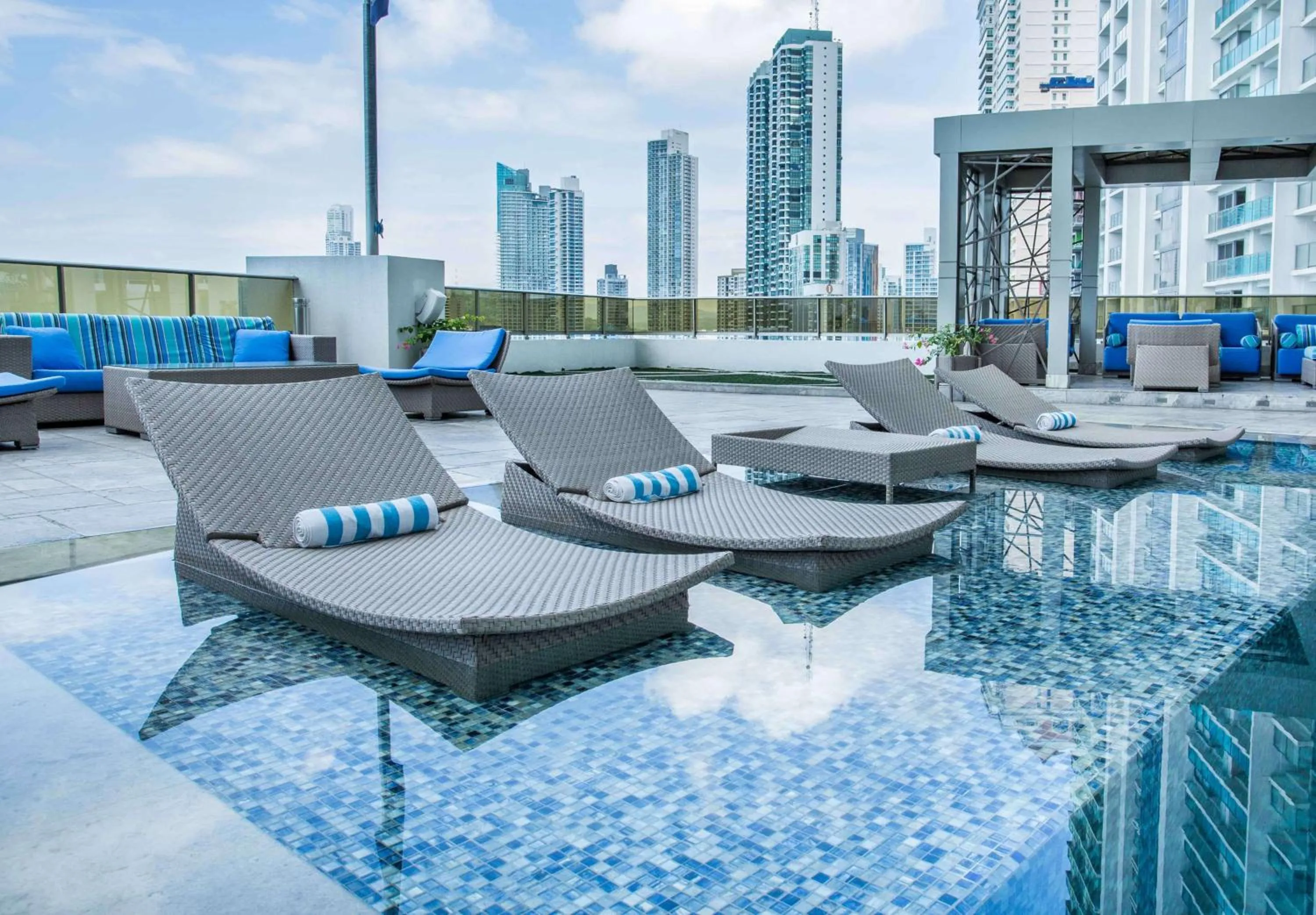 Pool view in Hilton Panama
