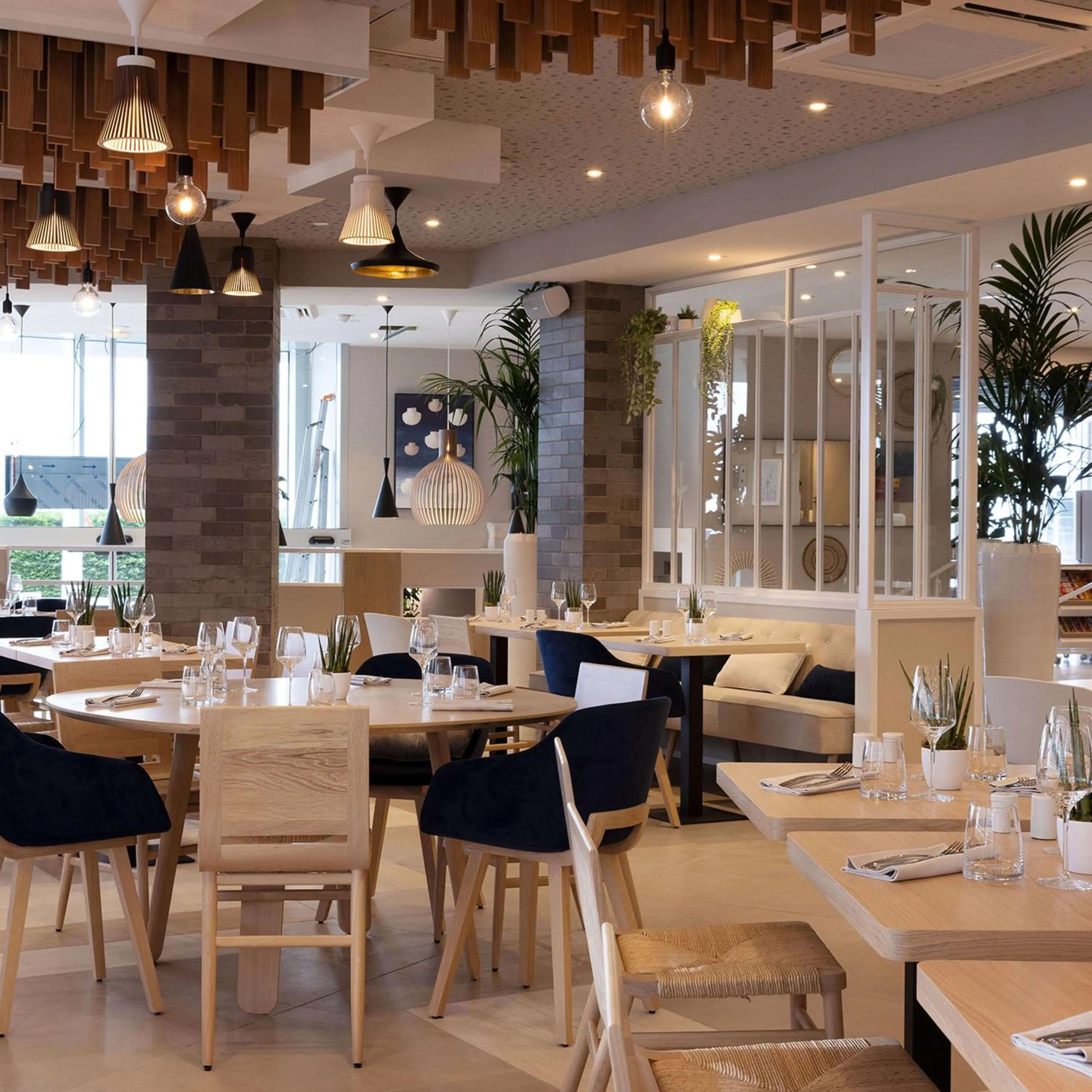 Restaurant/places to eat in Hilton Garden Inn Le Havre Centre