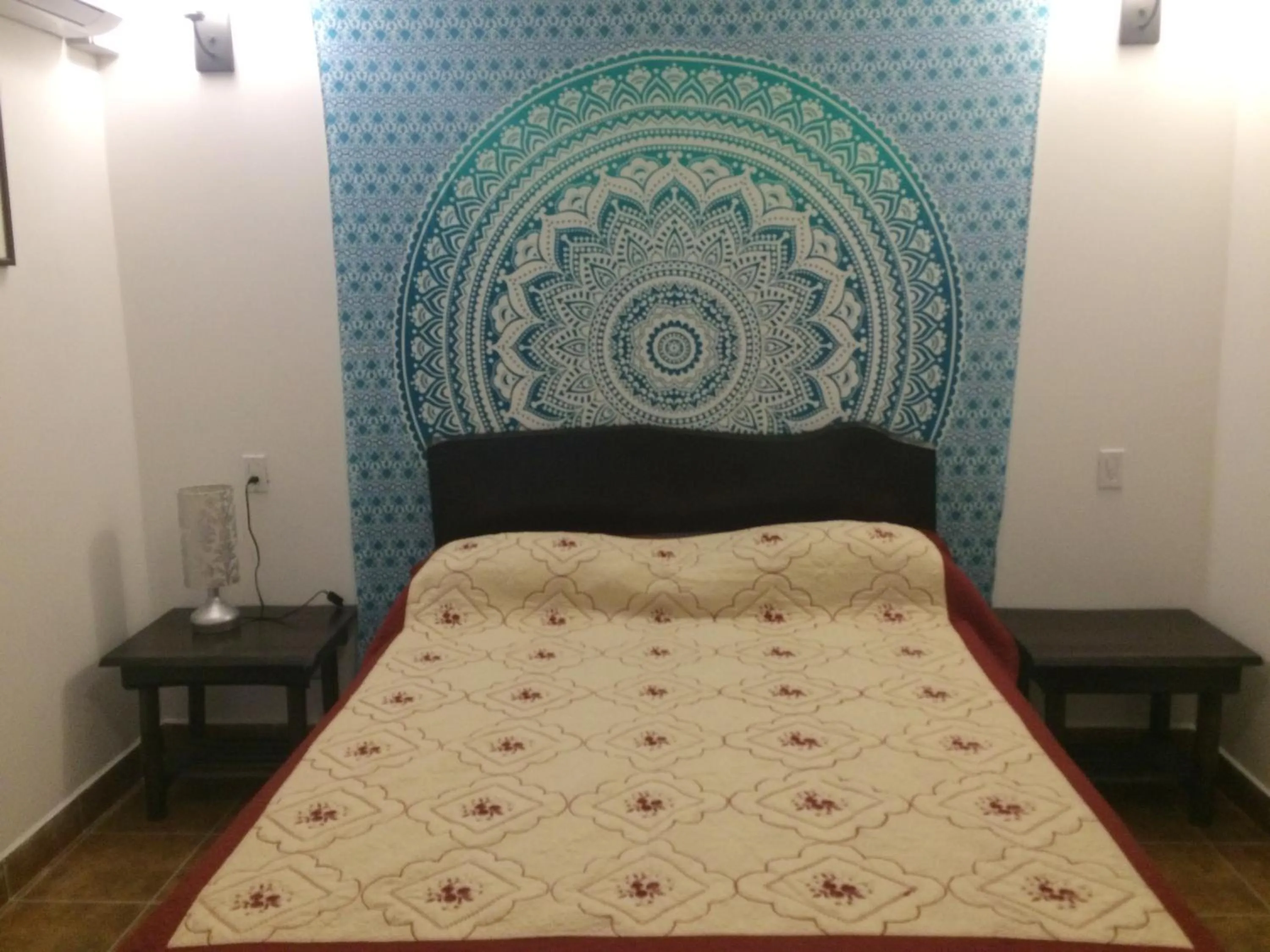 Bed in Easy Inn Hotel