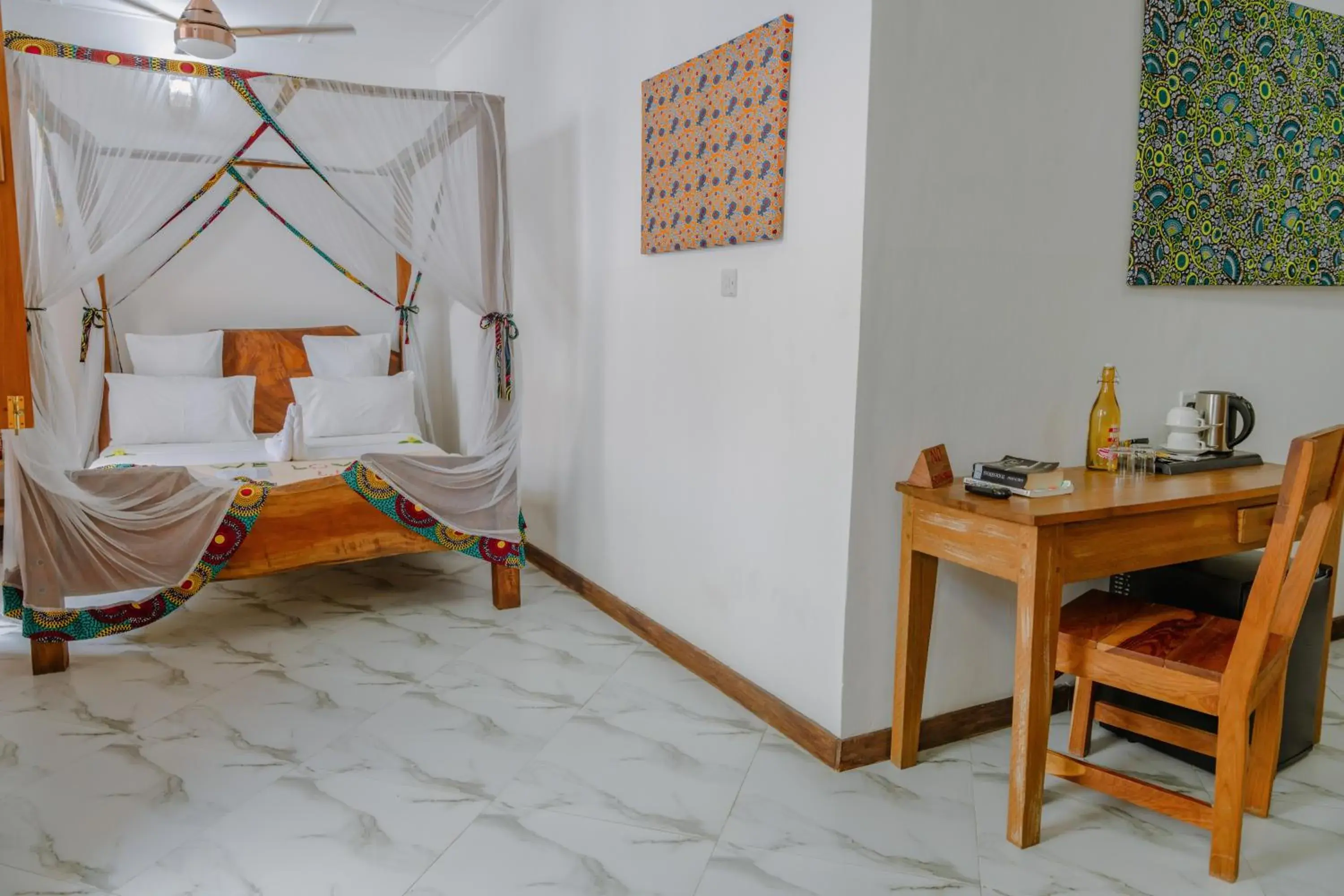 Deluxe Double Room with Balcony in Shoki Shoki Hotel Stone Town Deluxe Double Room with Balcony in Shoki Shoki Hotel Stone Town