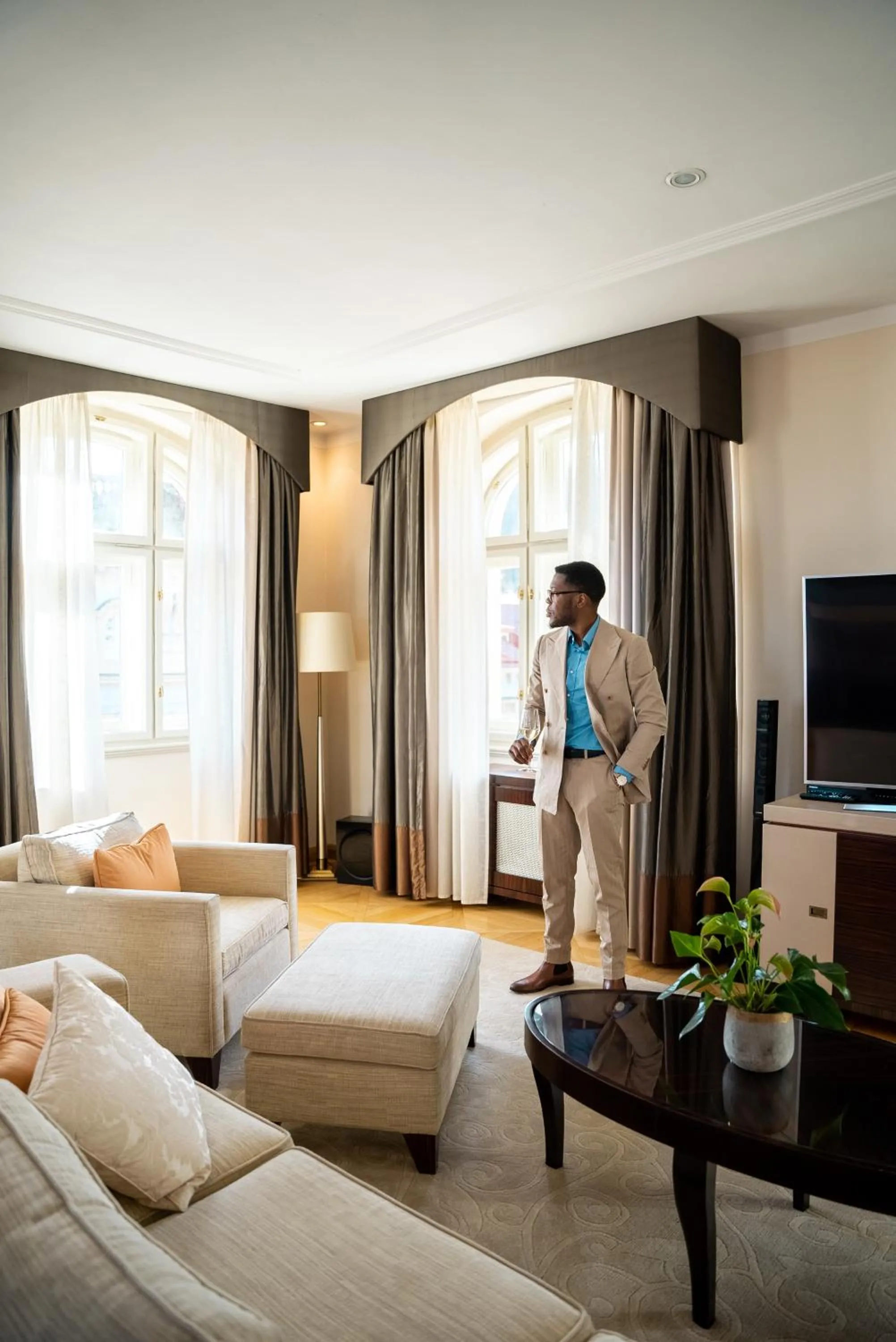 People, Bed in Mandarin Oriental, Prague
