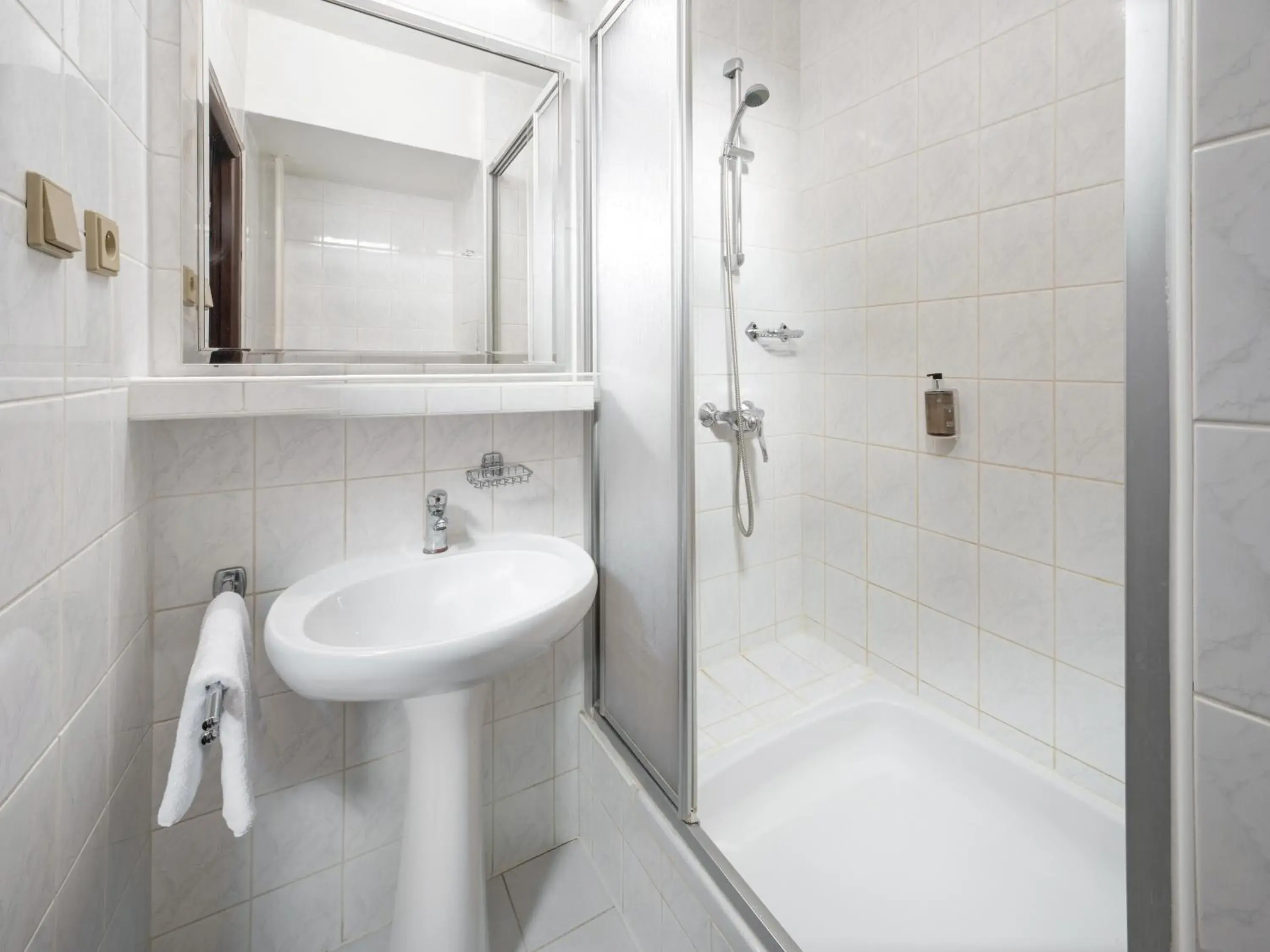 Double or Twin Room in Hotel Cernigov Double or Twin Room in Hotel Cernigov