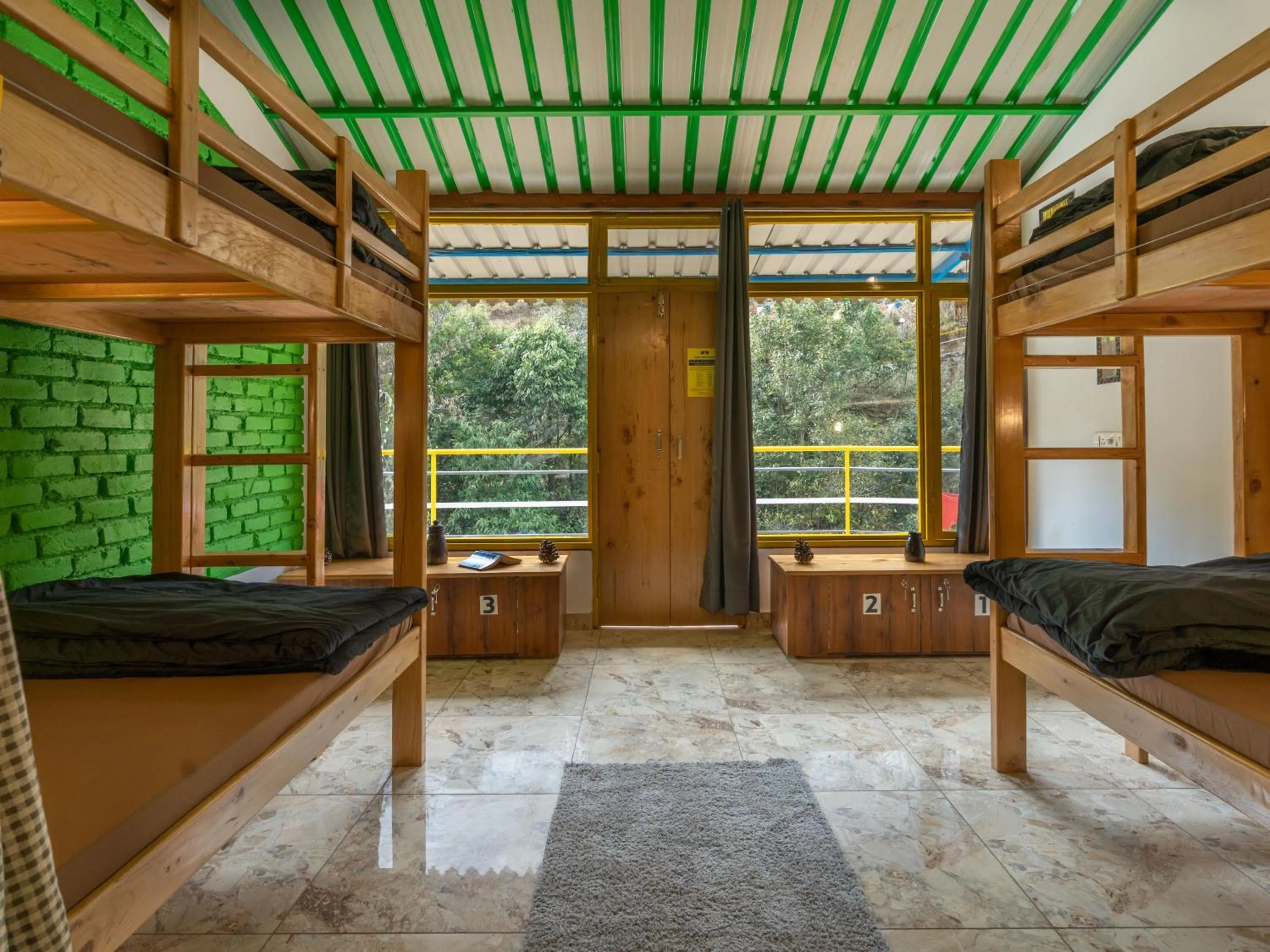 Bed in The Hosteller Mussoorie By the Streamside, Kempty
