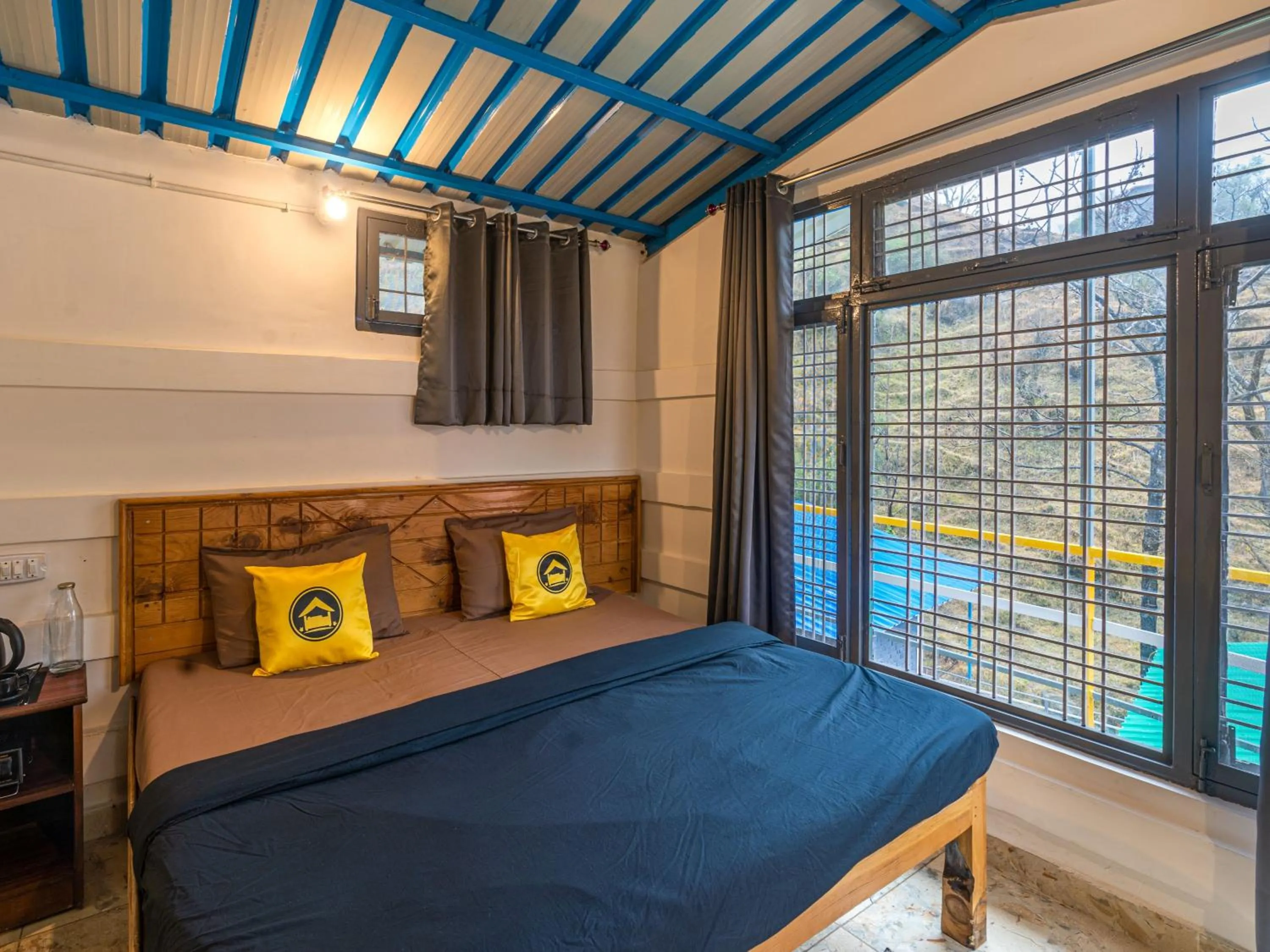 Photo of the whole room, Bed in The Hosteller Mussoorie By the Streamside, Kempty