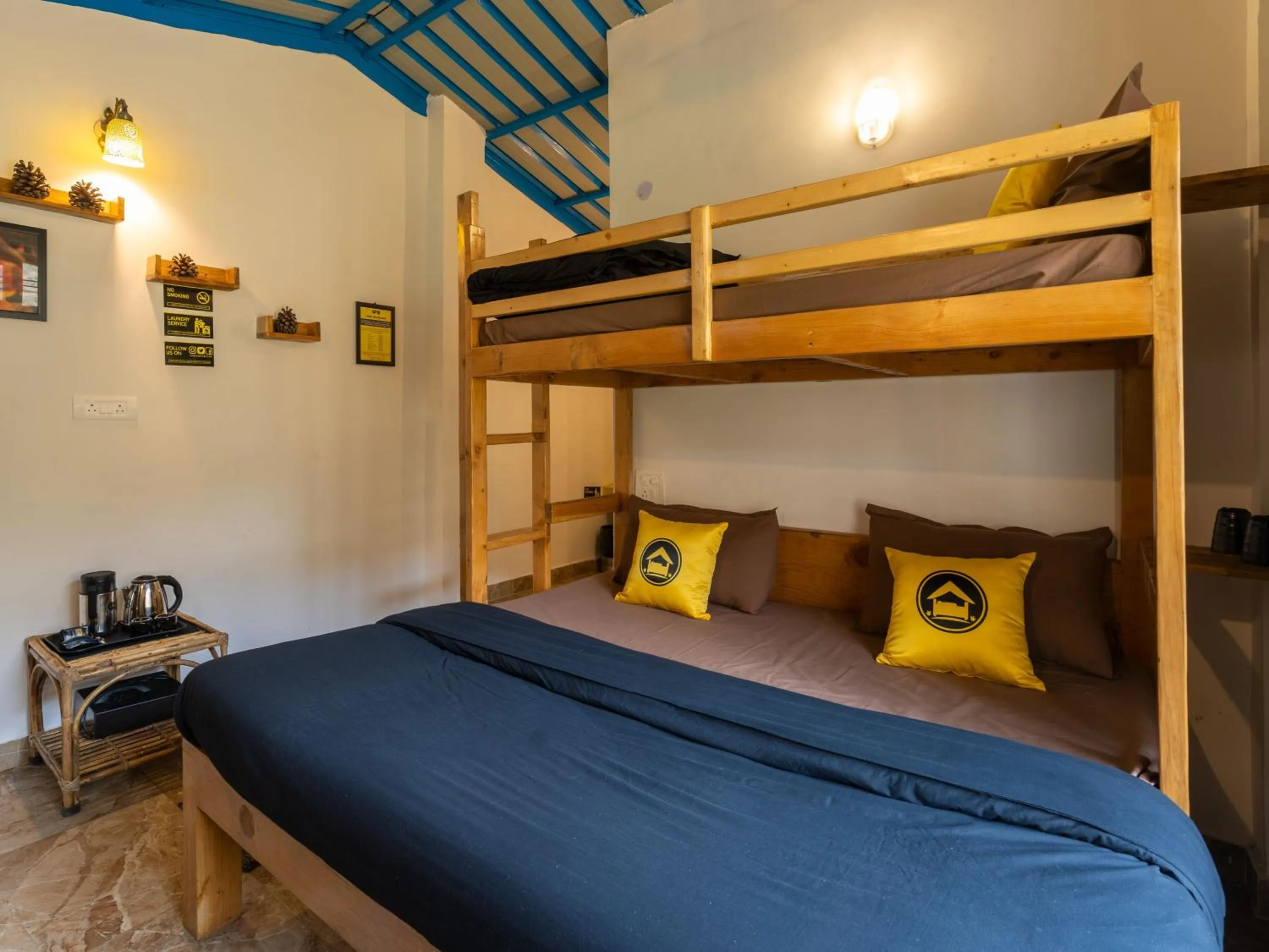 Bedroom, Bed in The Hosteller Mussoorie By the Streamside, Kempty