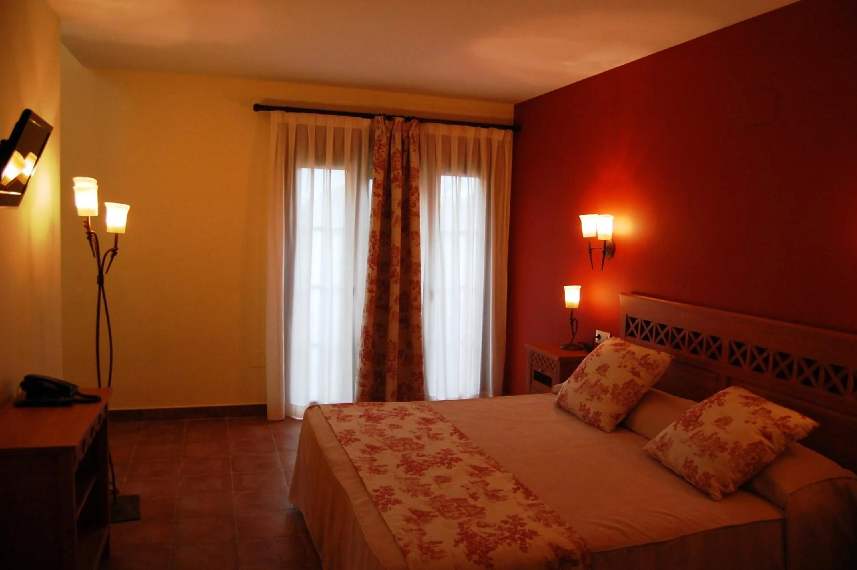 Photo of the whole room, Bed in Hotel El Cortijo de Daimiel