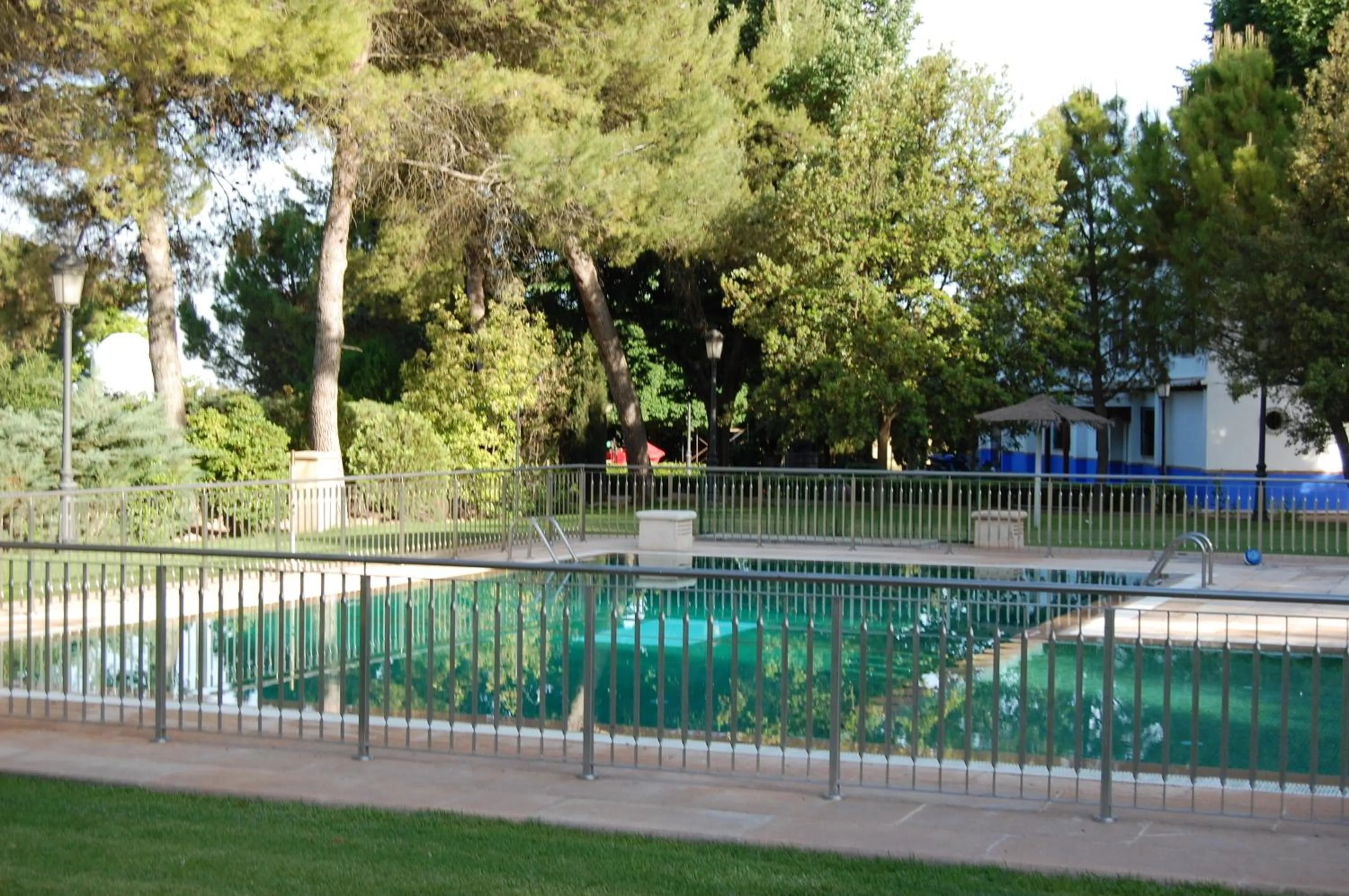 Swimming pool in Hotel El Cortijo de Daimiel