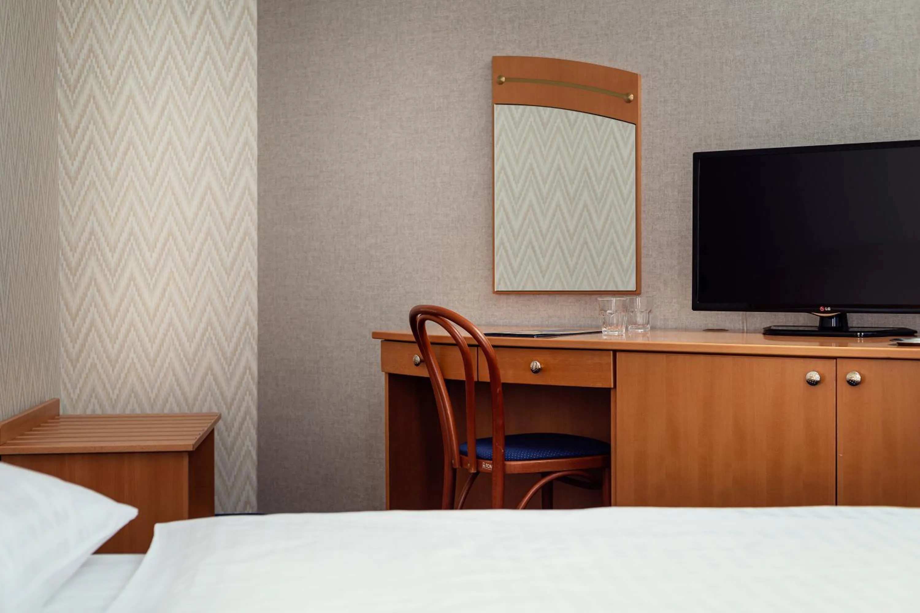 TV and multimedia, Bed in Hotel Ruze