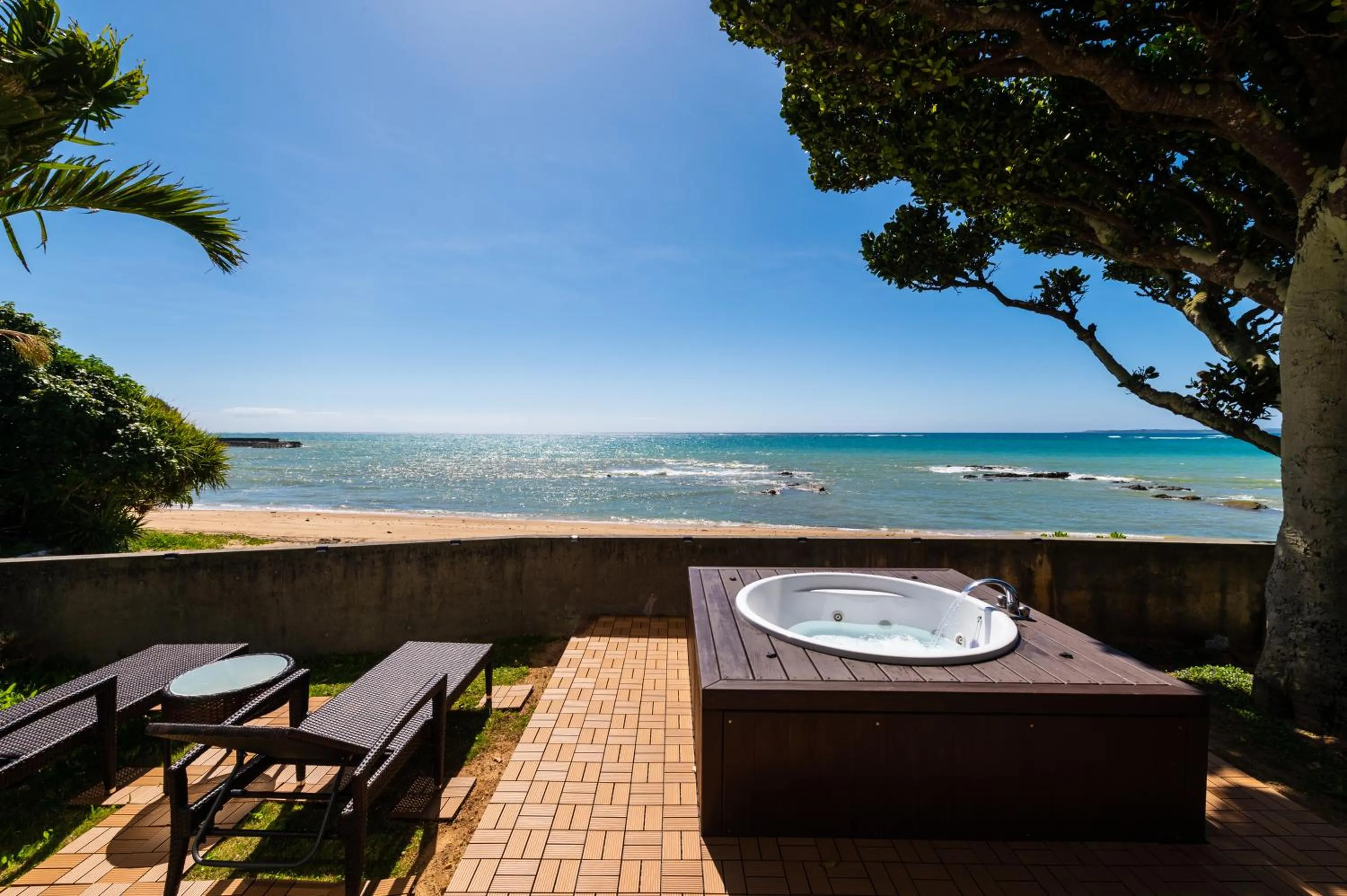 Area and facilities in Pine House in Ginoza