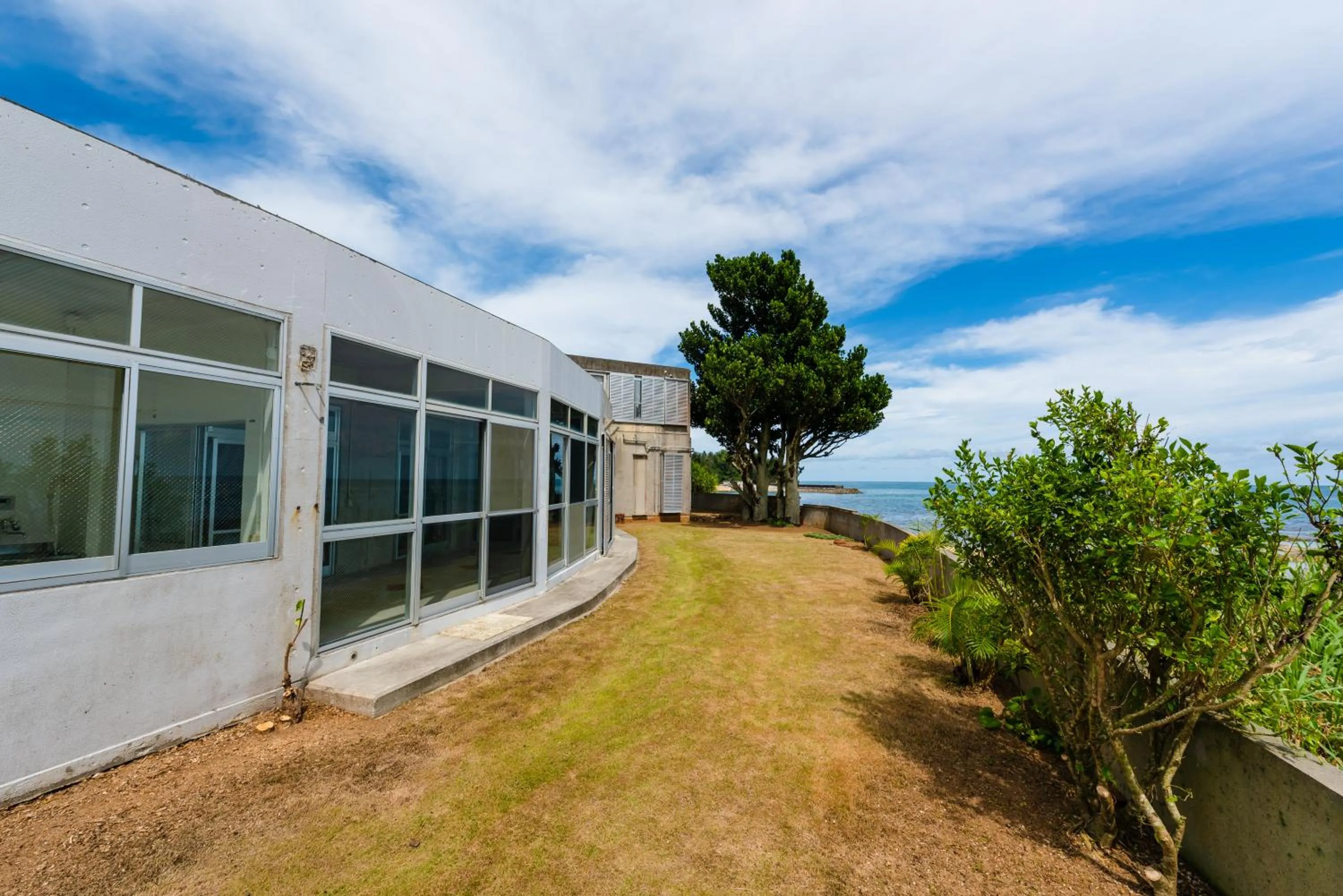 Garden in Pine House in Ginoza