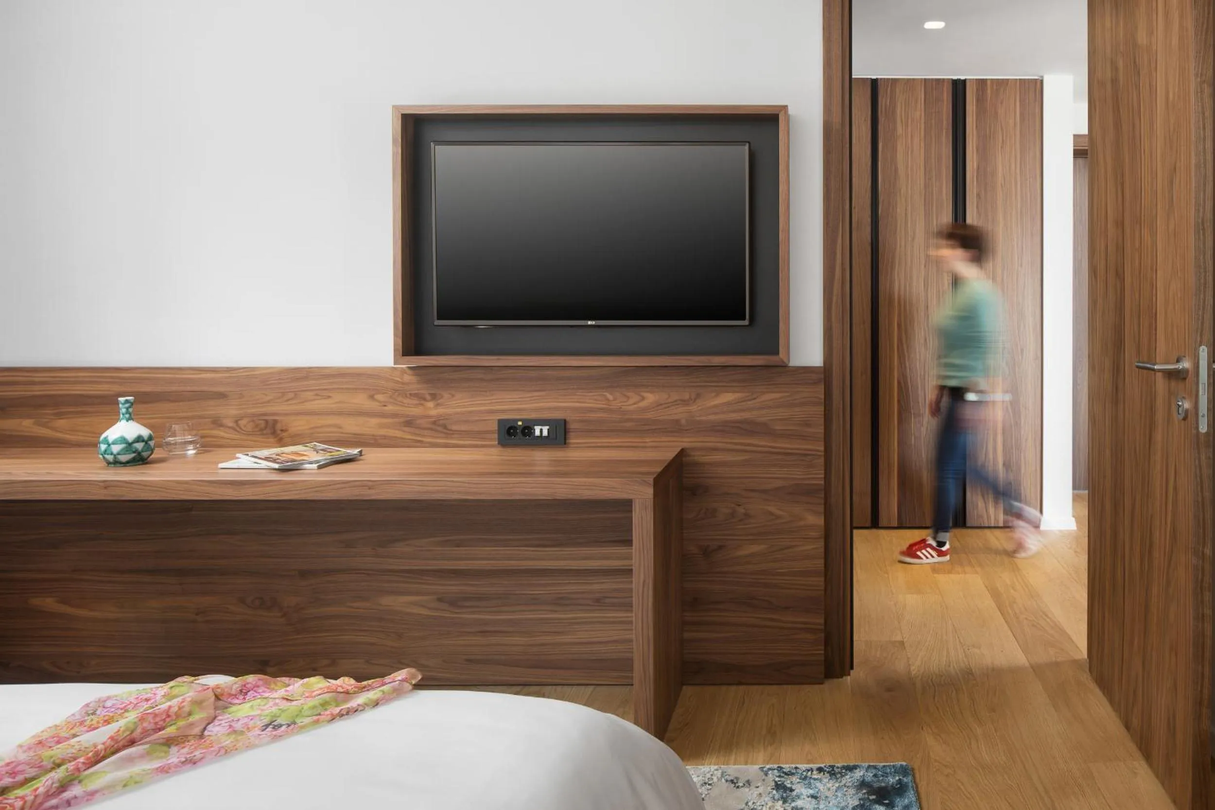 TV and multimedia, Bed in Hotel Milan