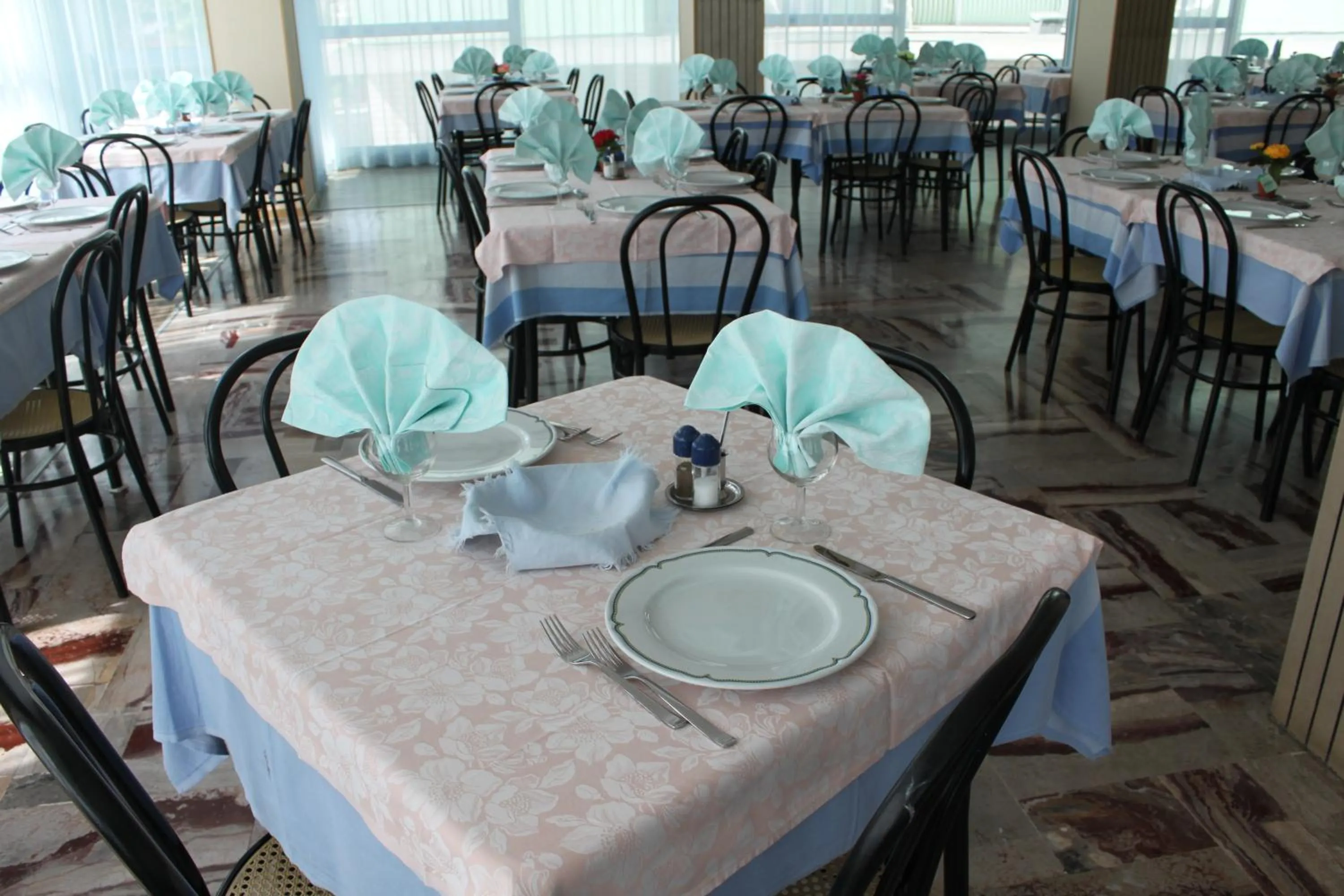 Restaurant/places to eat in Hotel San Paolo