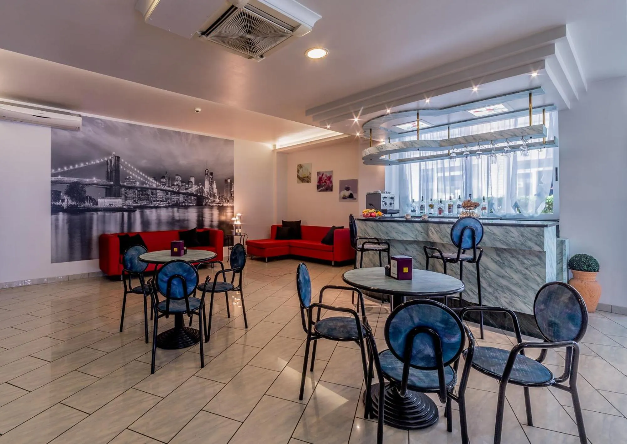 Lounge or bar in Hotel San Paolo