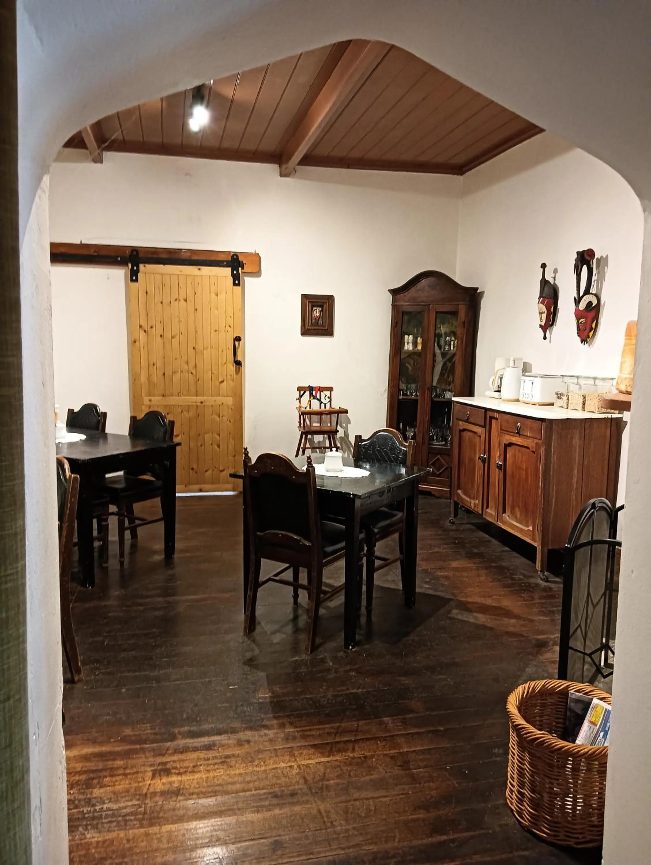 Breakfast in Old Colony Inn