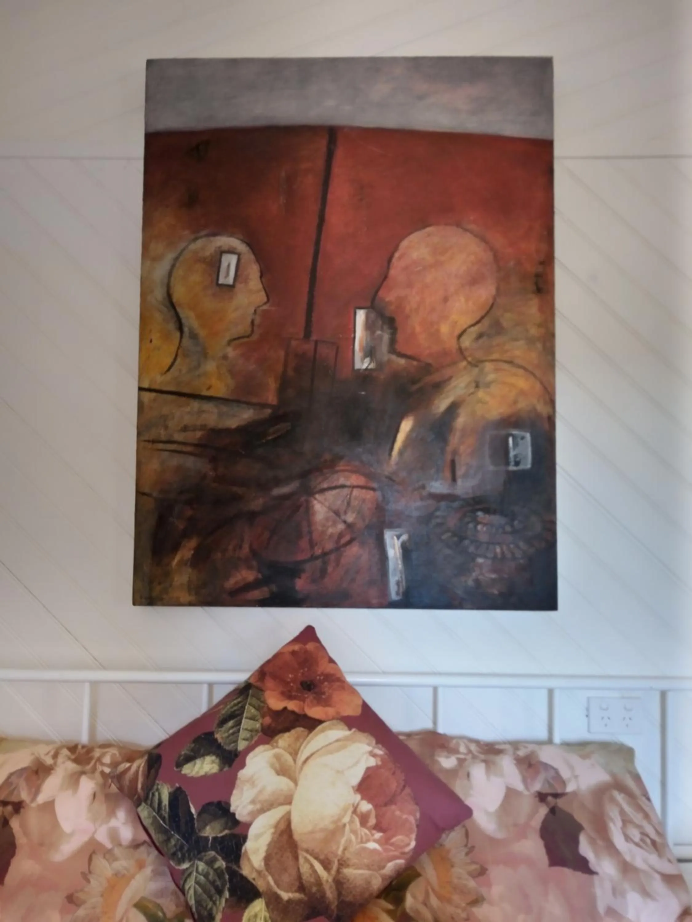 Decorative detail, Bed in Old Colony Inn