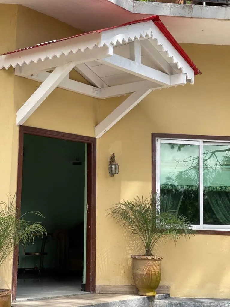 Facade/entrance in Richmond Boutique Hotel