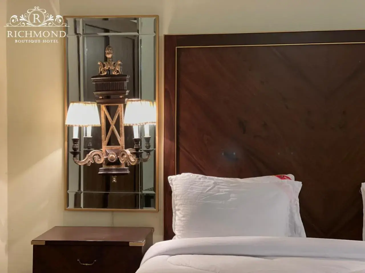 Three-Bedroom Chalet in Richmond Boutique Hotel Three-Bedroom Chalet in Richmond Boutique Hotel