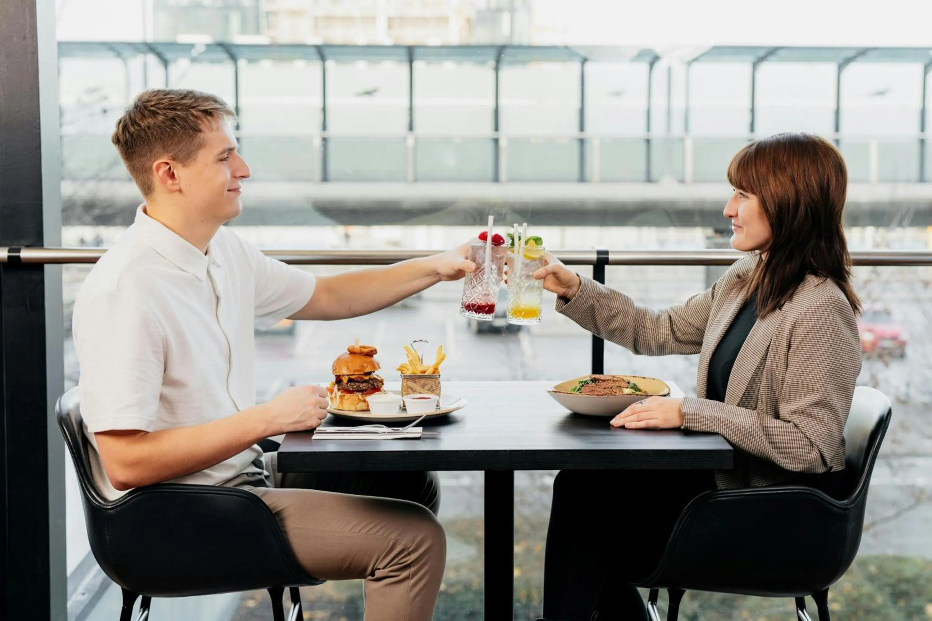 Lounge or bar in Courtyard by Marriott Prague Airport