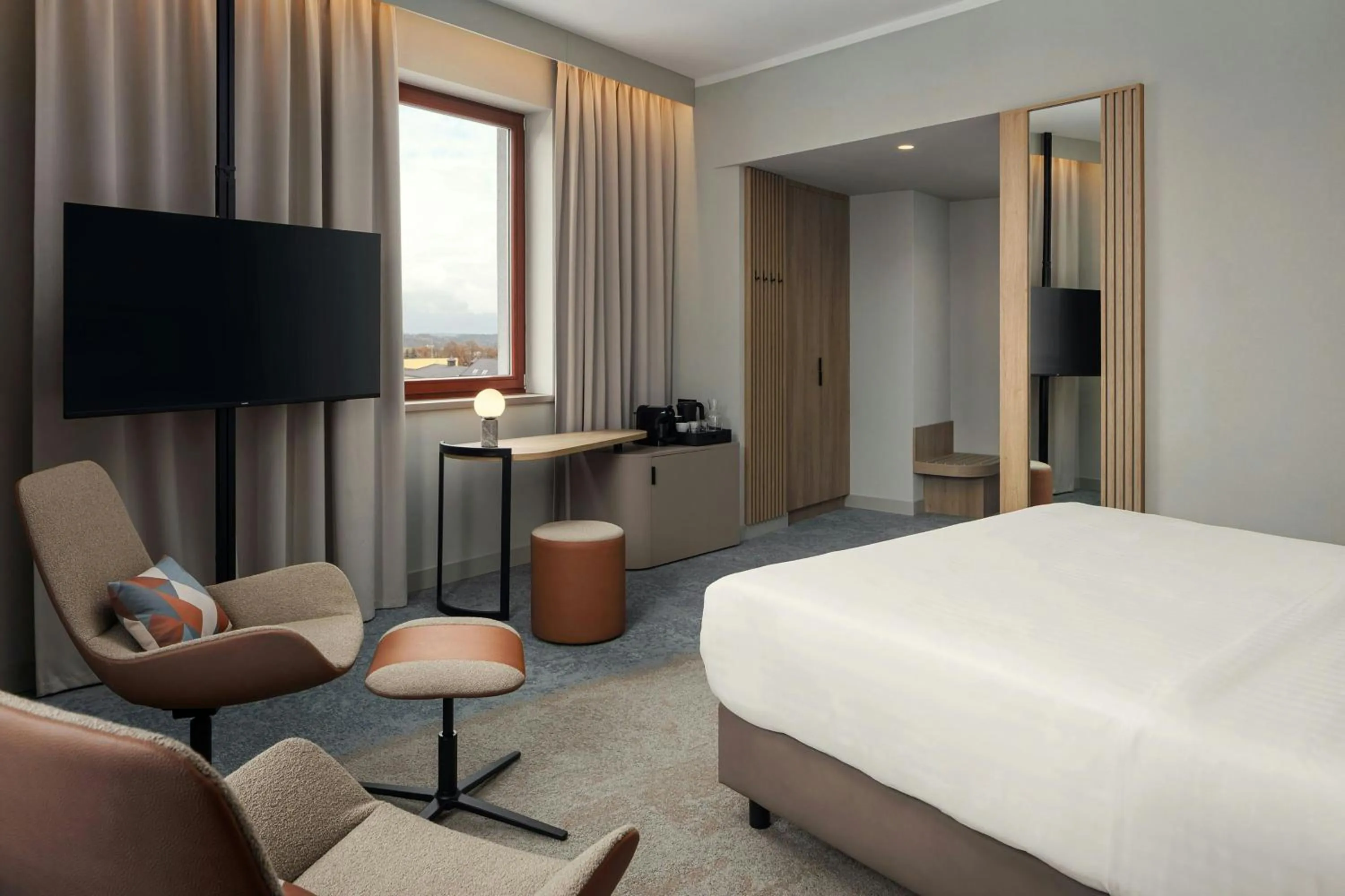 Photo of the whole room, Bed in Courtyard by Marriott Pilsen