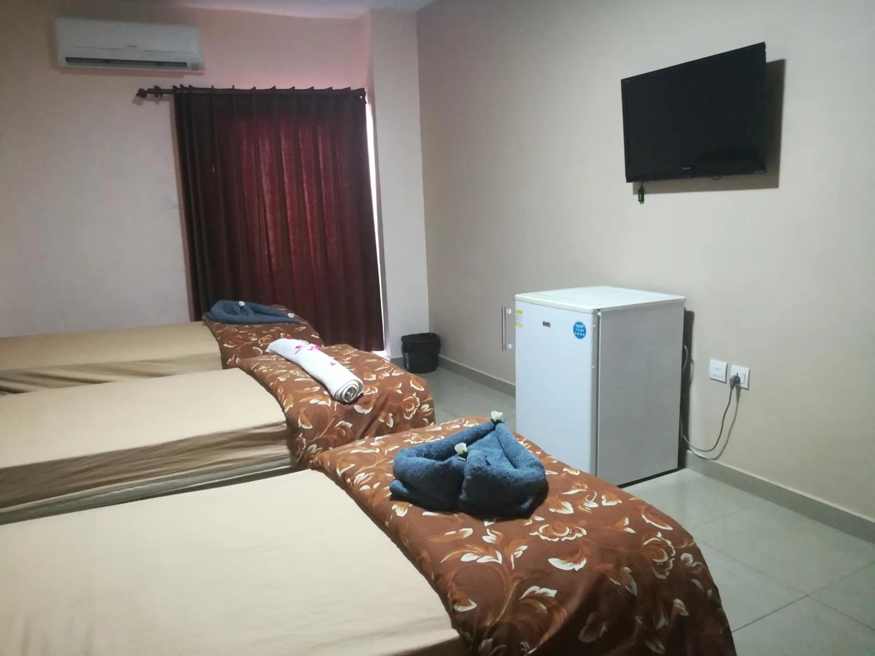 group of guests, Bed in Baraka Al Aqaba Hotel Suites