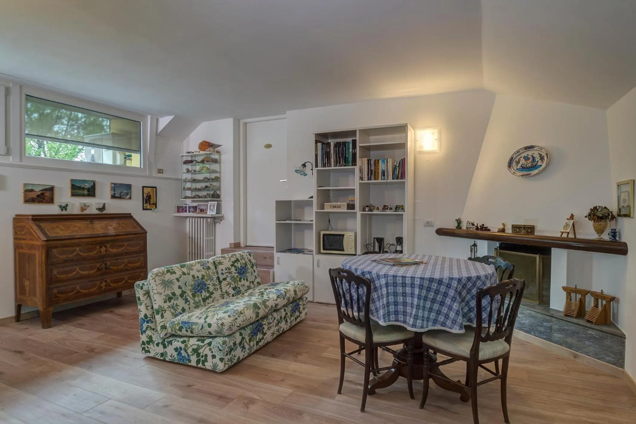 Communal lounge/ TV room in Il Colombé B&B