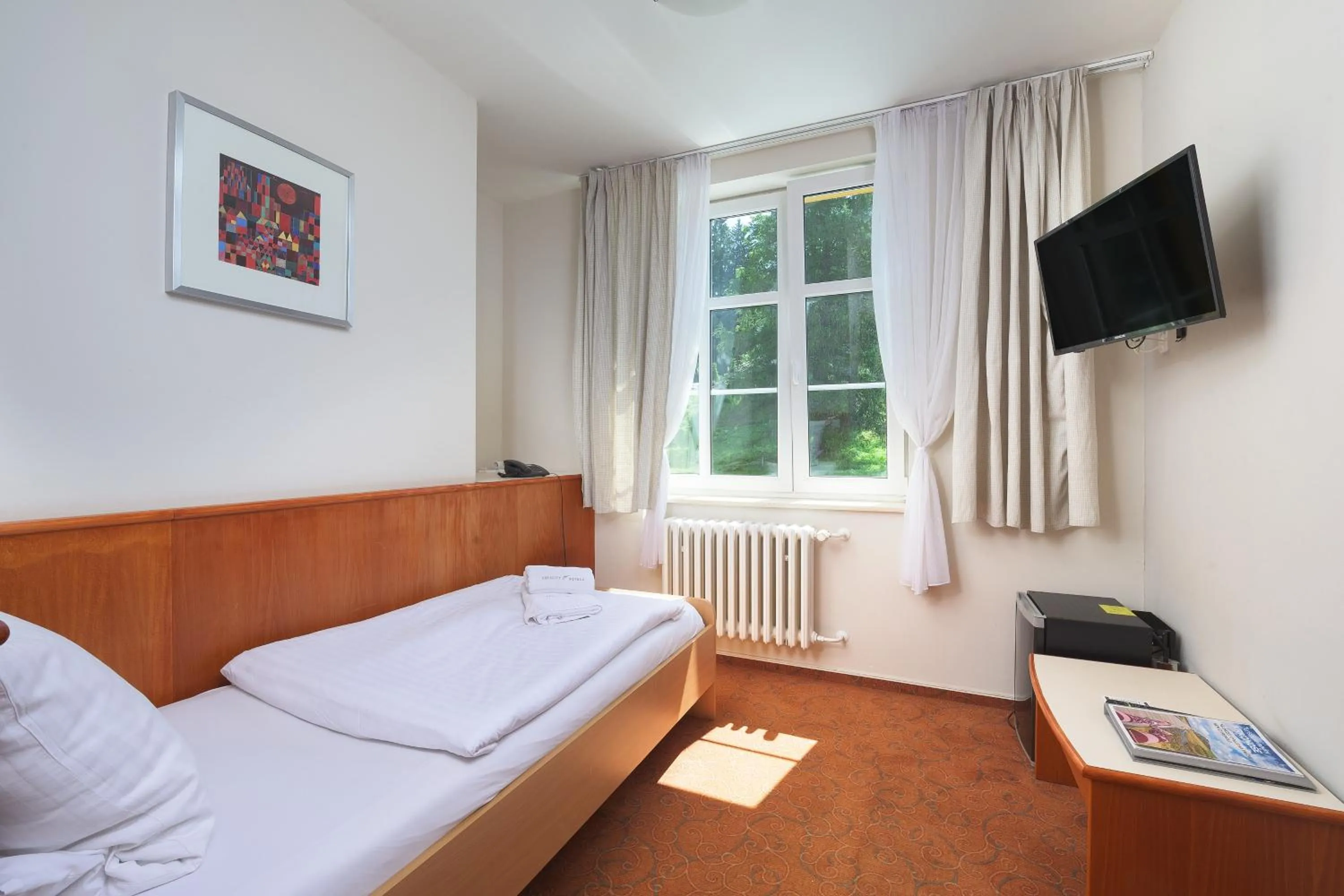 Bedroom, Bed in Hotel Sněžka