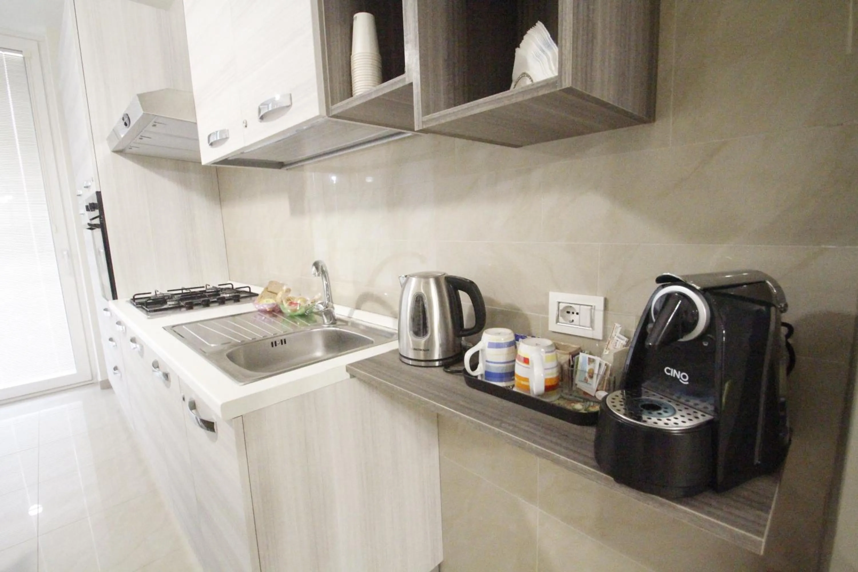 Kitchen or kitchenette in B&B Elles con parcheggio interno