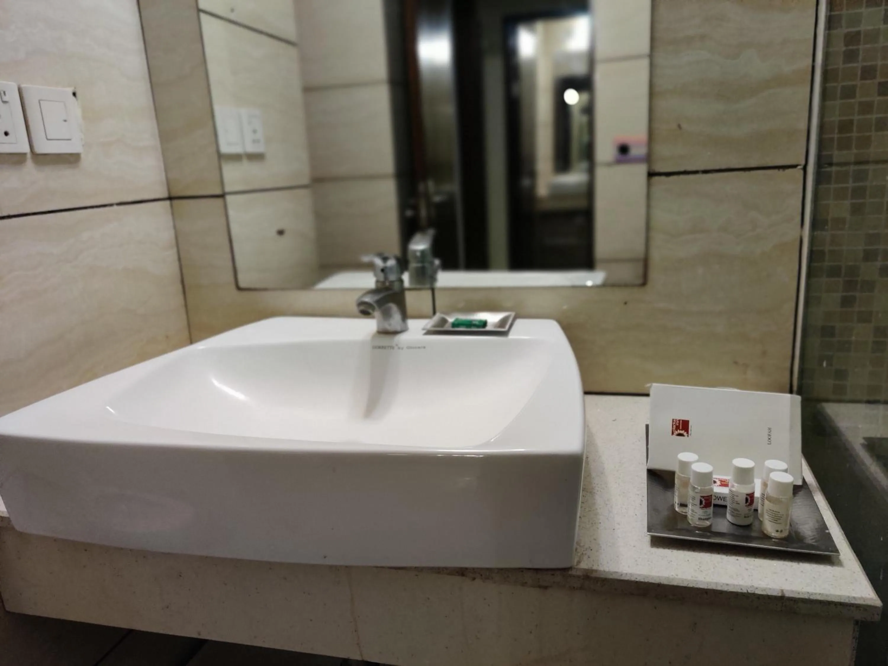 Bathroom in Hotel DS Clarks Inn Gurgaon