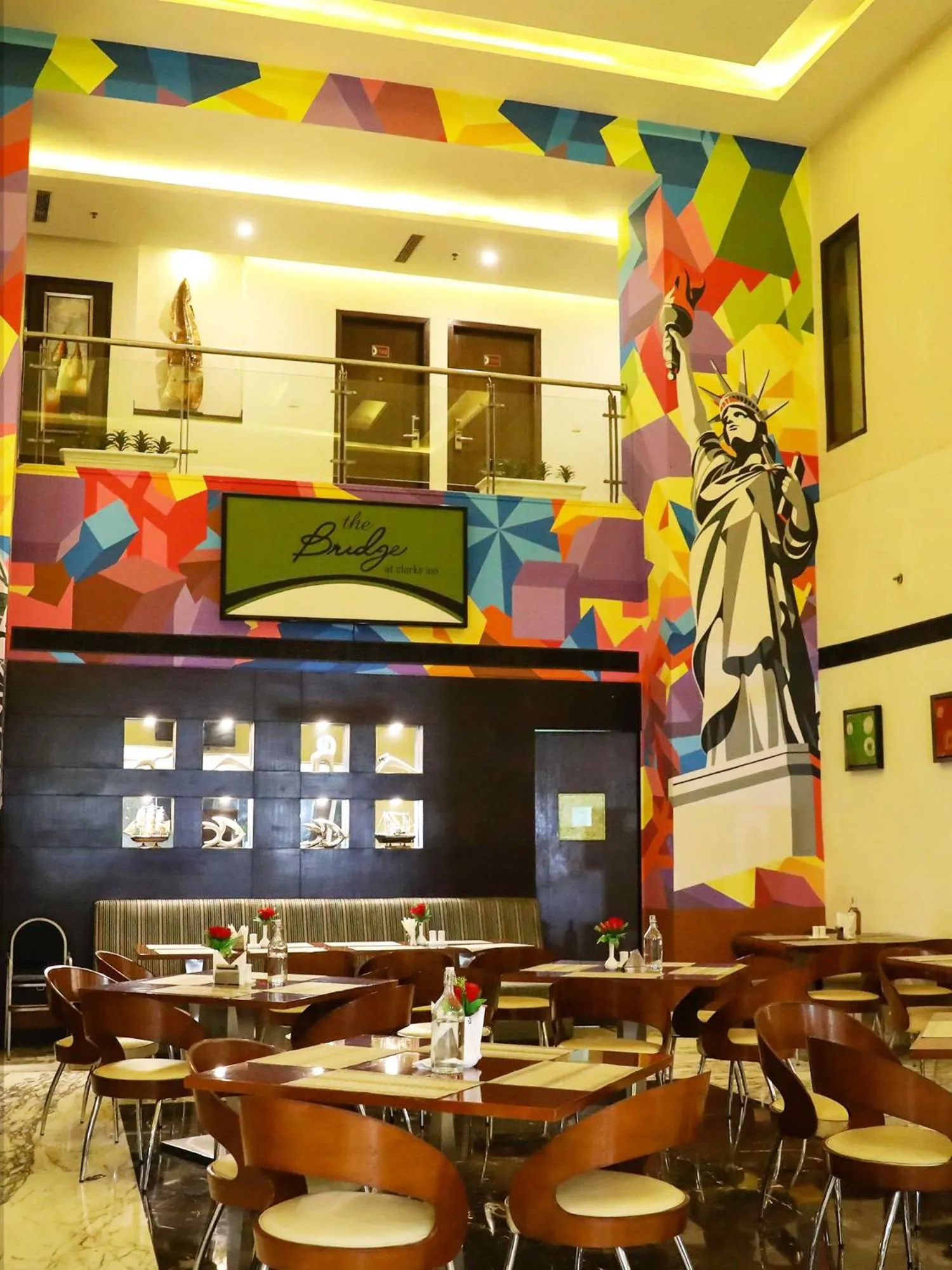 Restaurant/places to eat in Hotel DS Clarks Inn Gurgaon