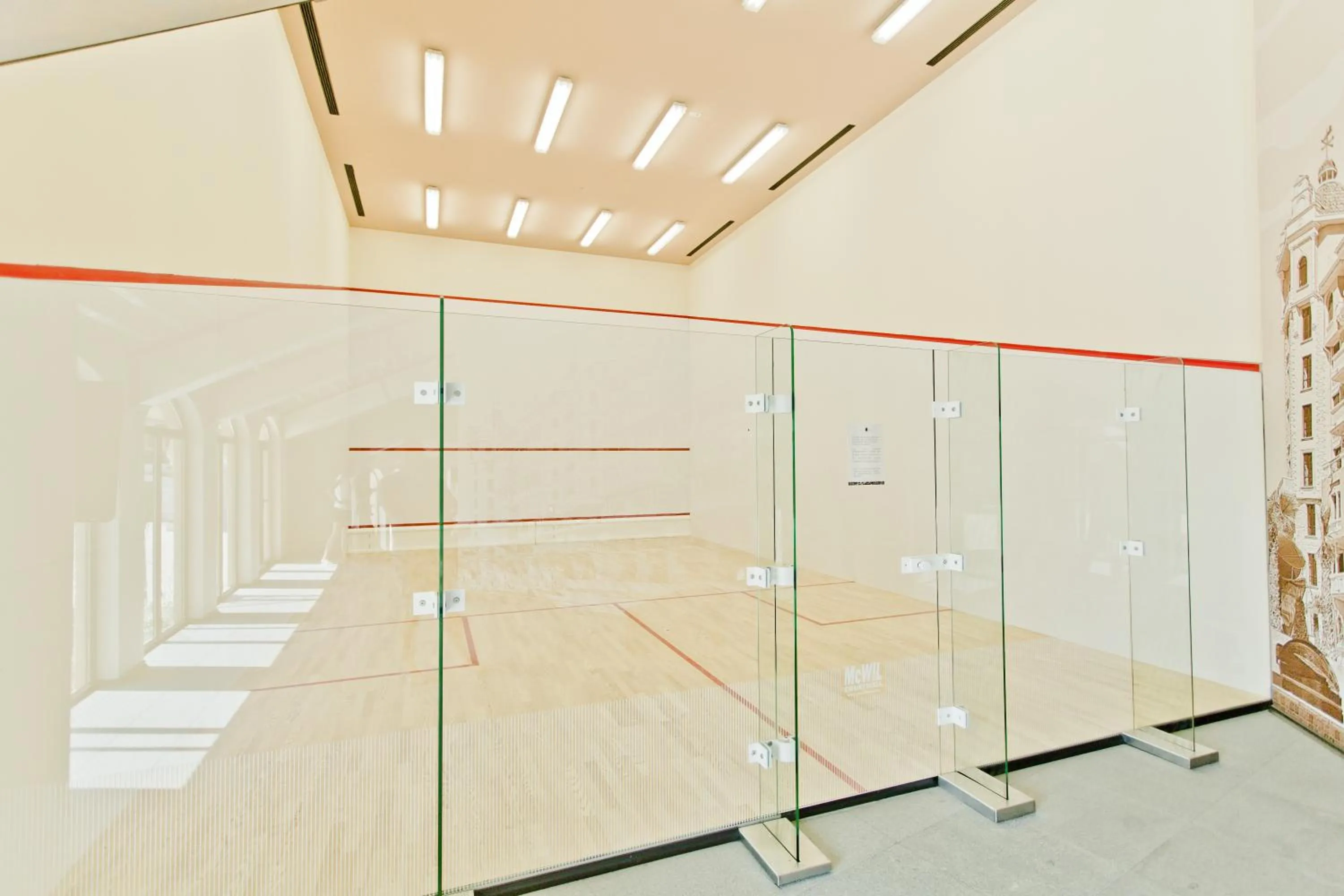 Squash in Villas Elenite Premium