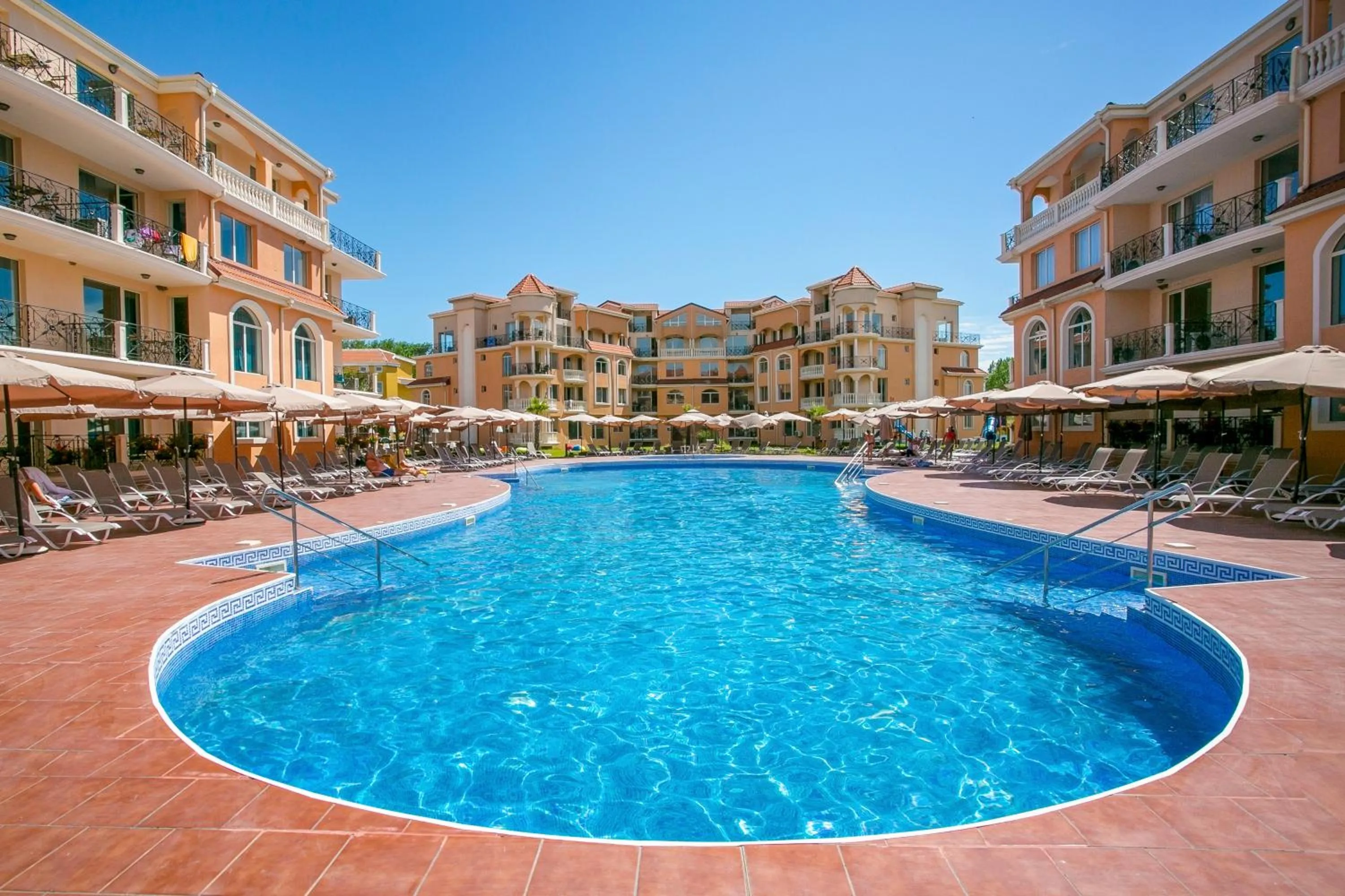 Day in Touristic Complex Hacienda Beach Apartments Sozopol