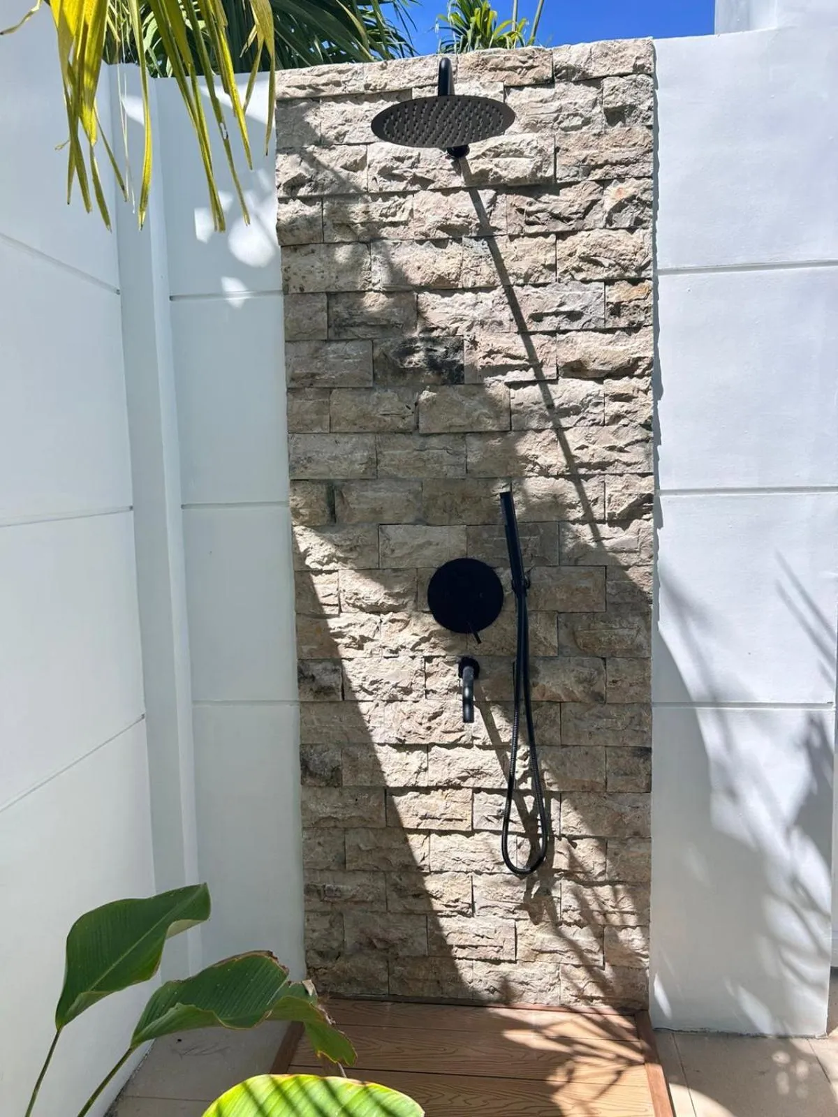 Shower in Pineale Villas, Resort and Spa