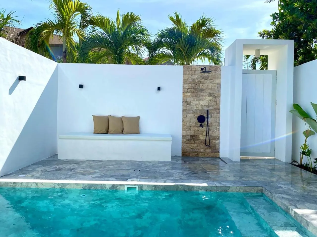 Swimming pool in Pineale Villas, Resort and Spa