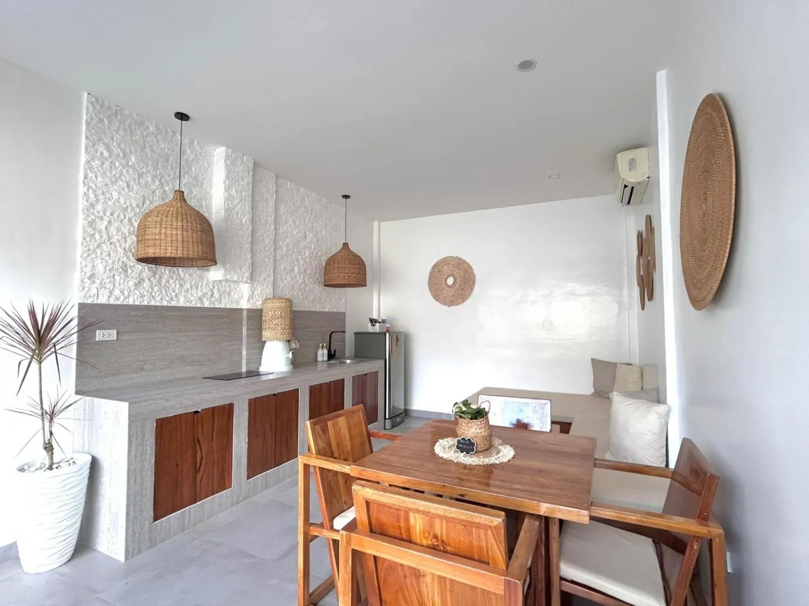 Kitchen or kitchenette in Pineale Villas, Resort and Spa