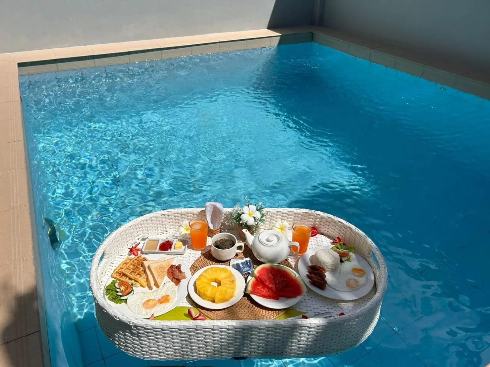 Food and drinks in Pineale Villas, Resort and Spa