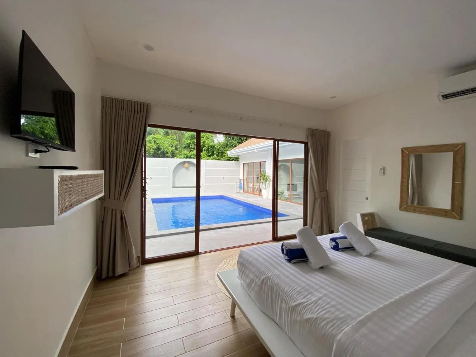 Bedroom, Bed in Pineale Villas, Resort and Spa