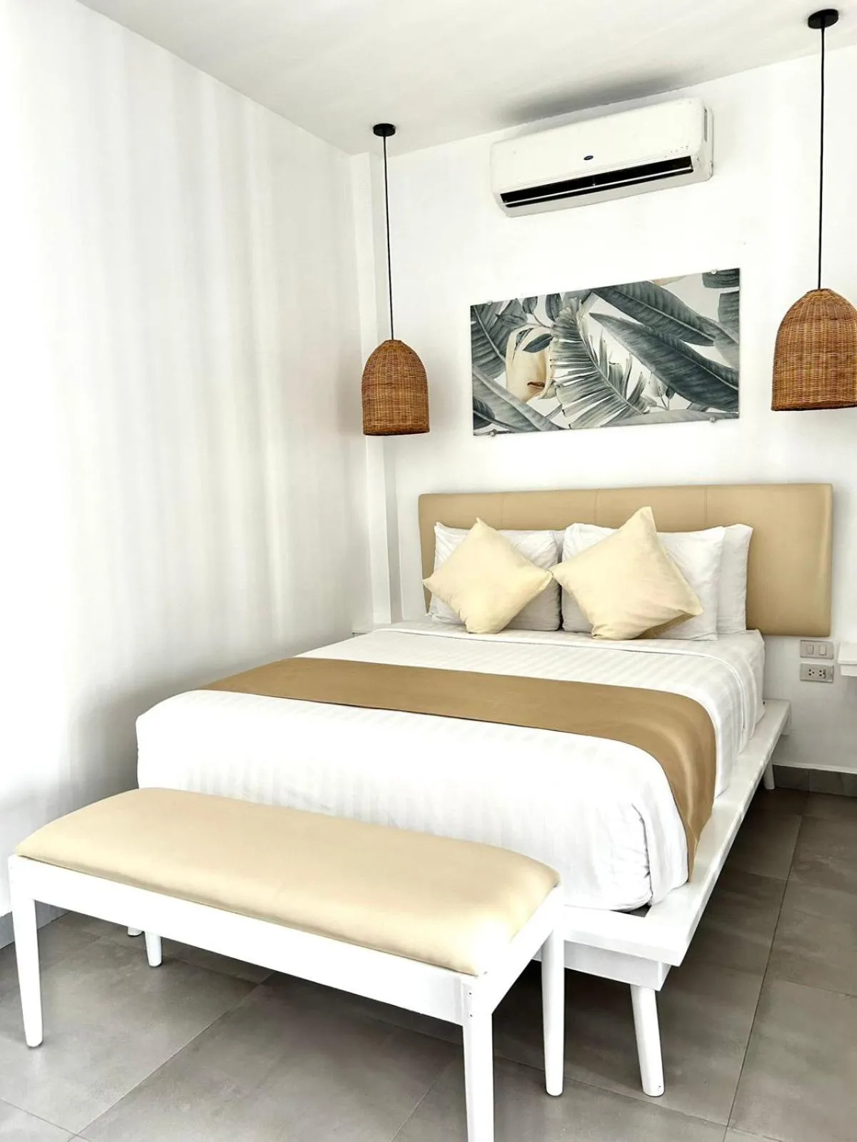 Bed in Pineale Villas, Resort and Spa