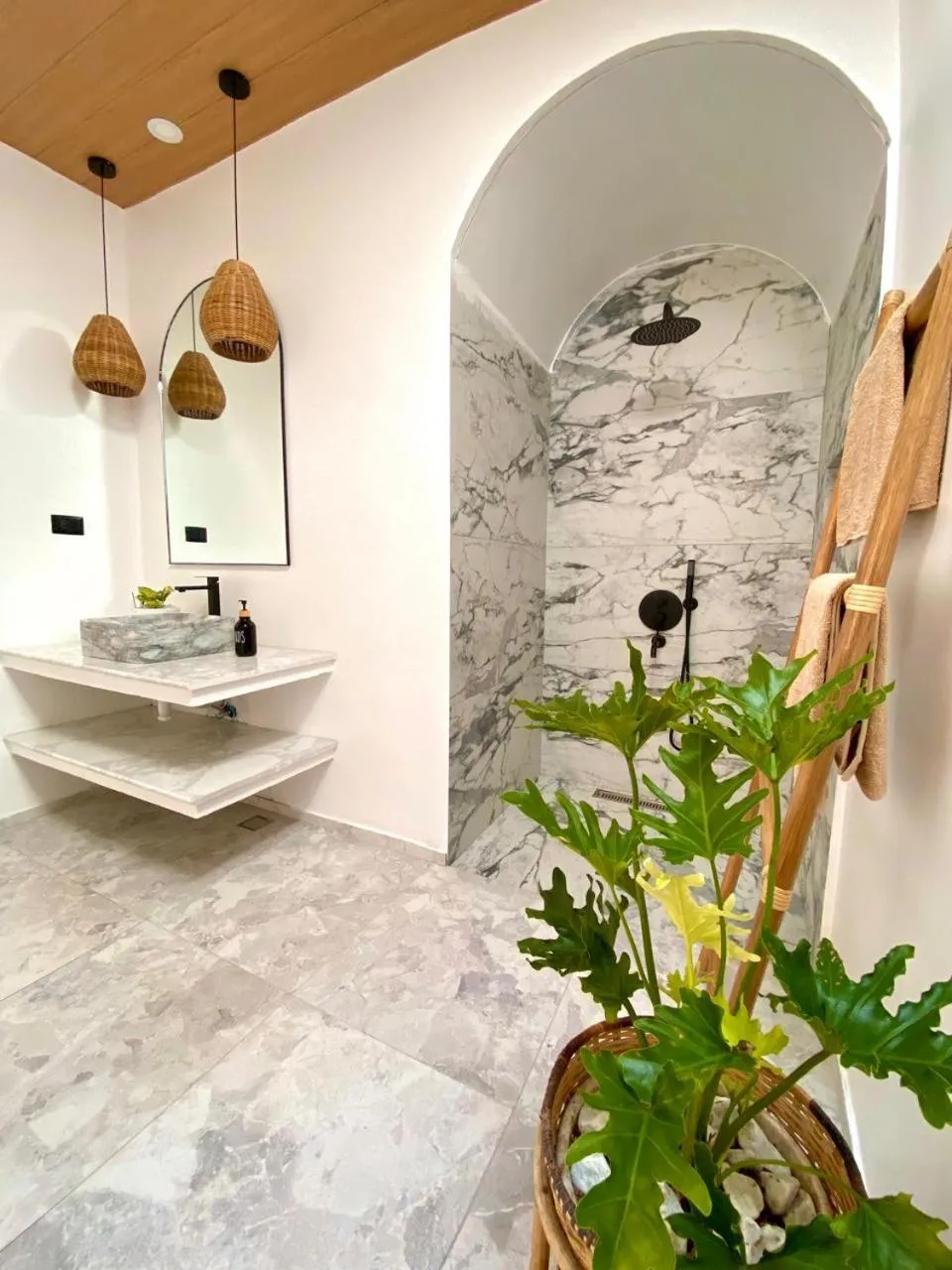 Pineale Villas, Resort and Spa