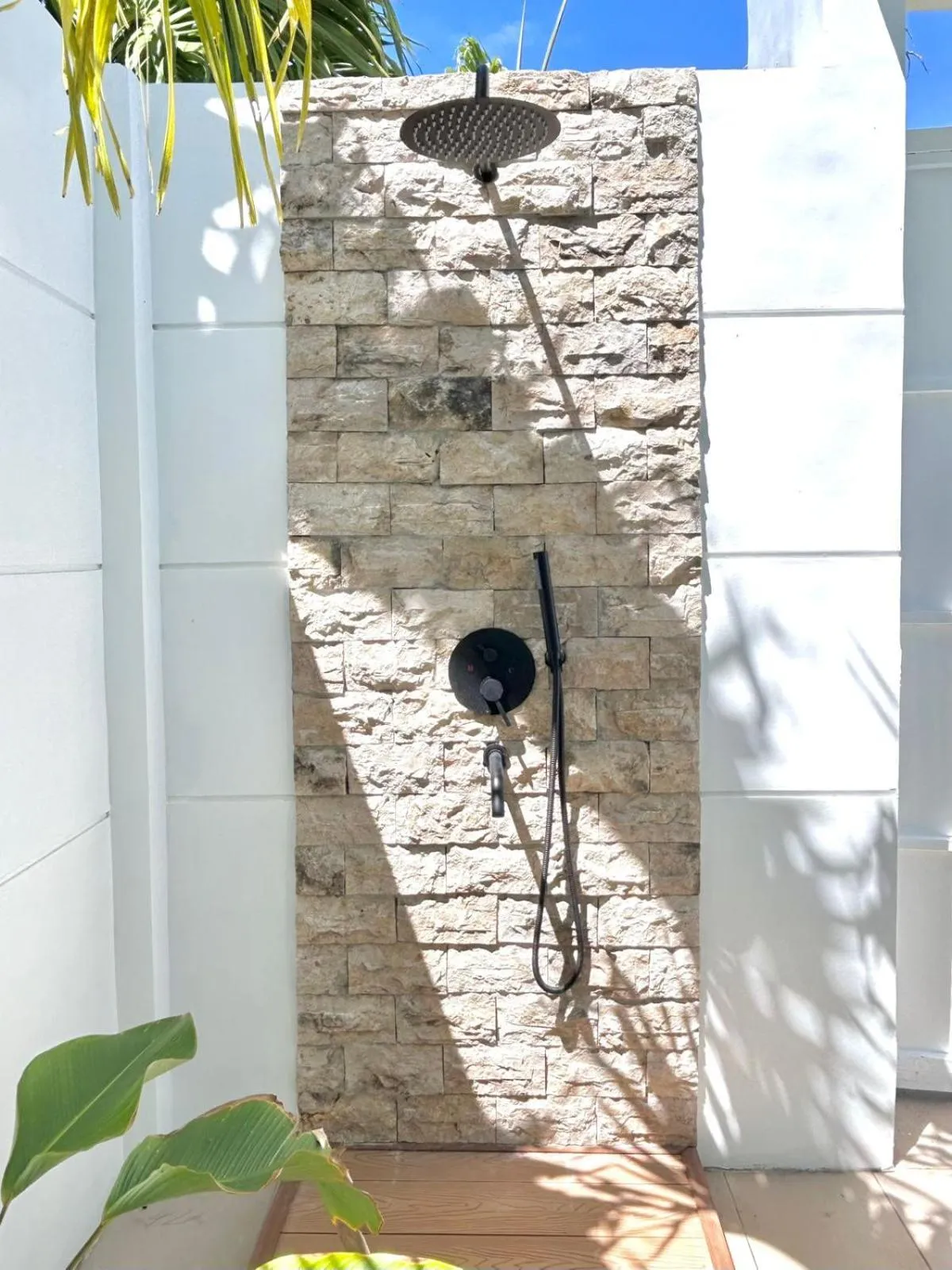 Shower in Pineale Villas, Resort and Spa