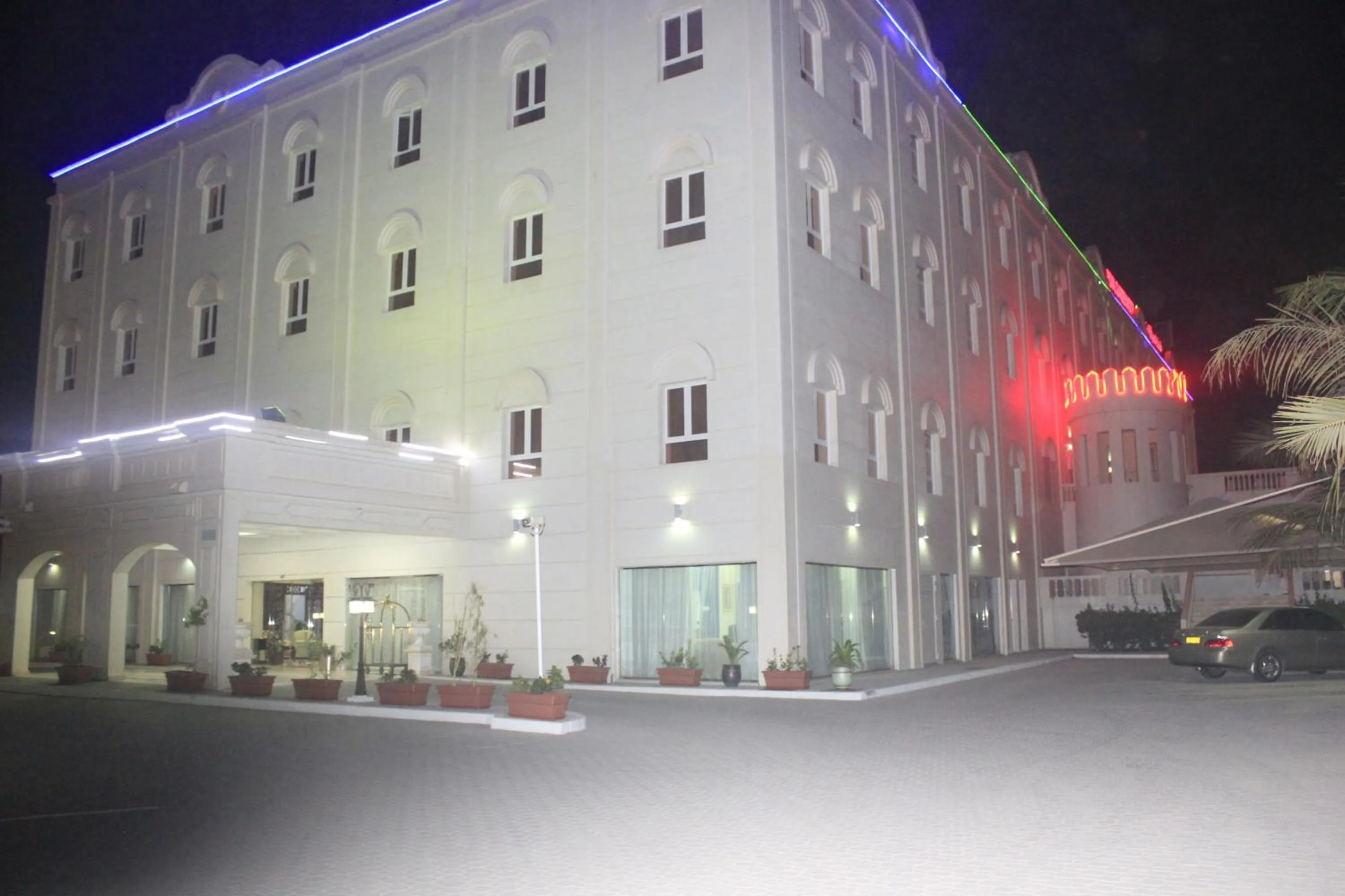 Nearby landmark in Royal Gardens Hotel