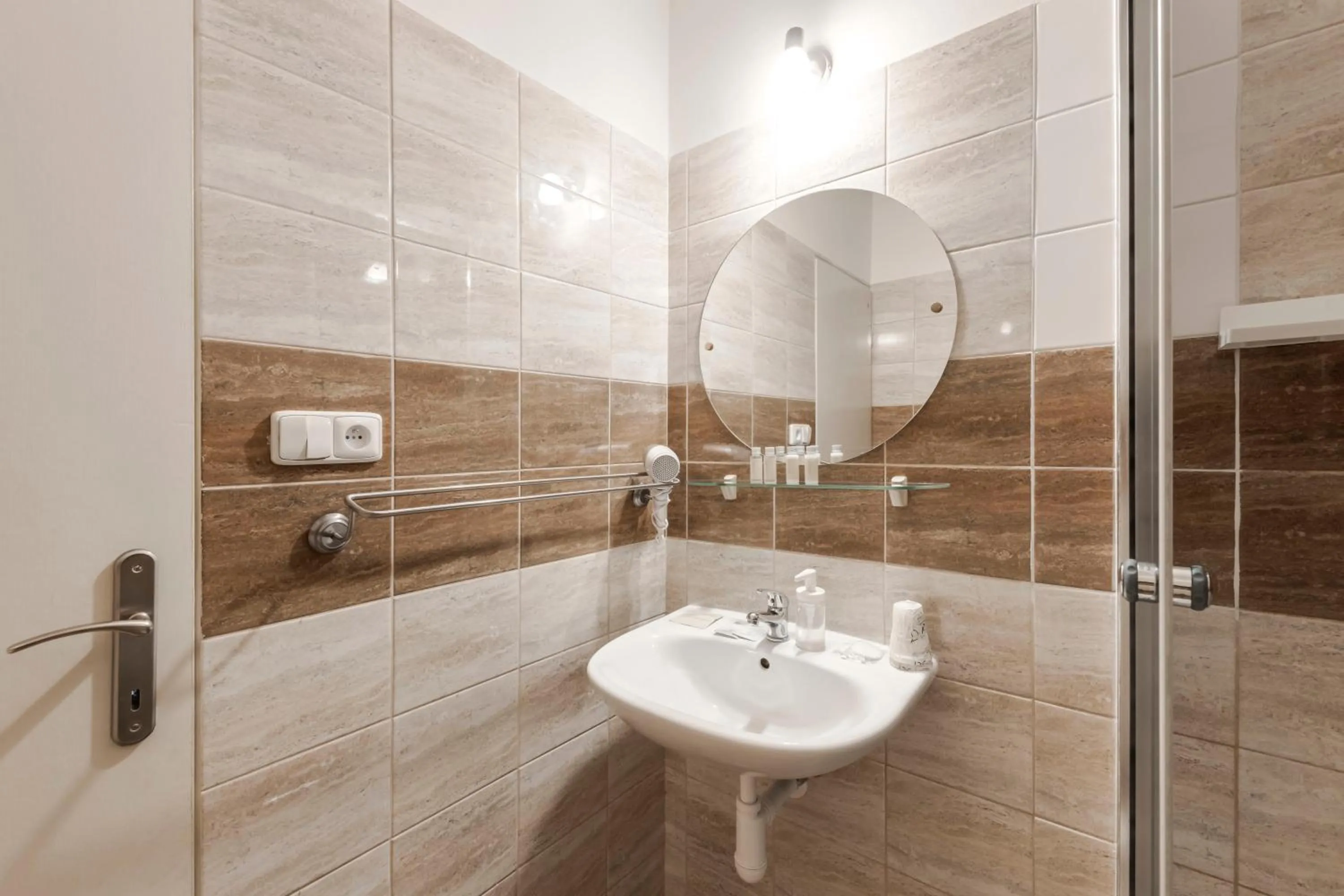 Shower in Koruna Hotel