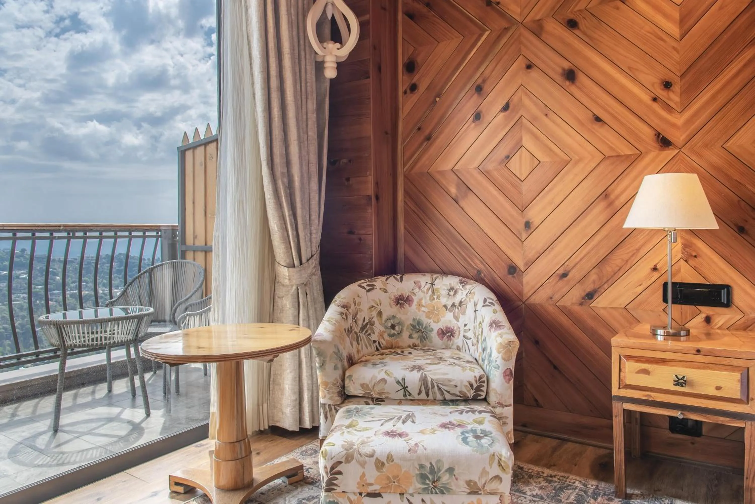 Natural landscape in Echor Mandara TreeVilla Dharamshala