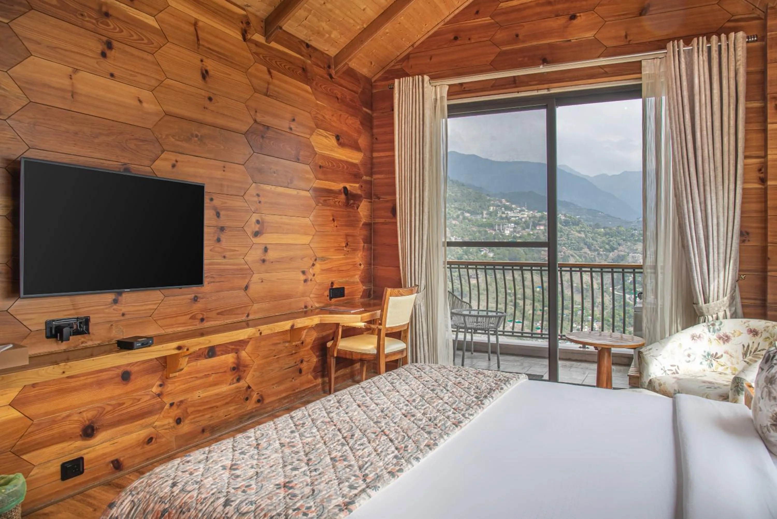 Bed in Echor Mandara TreeVilla Dharamshala