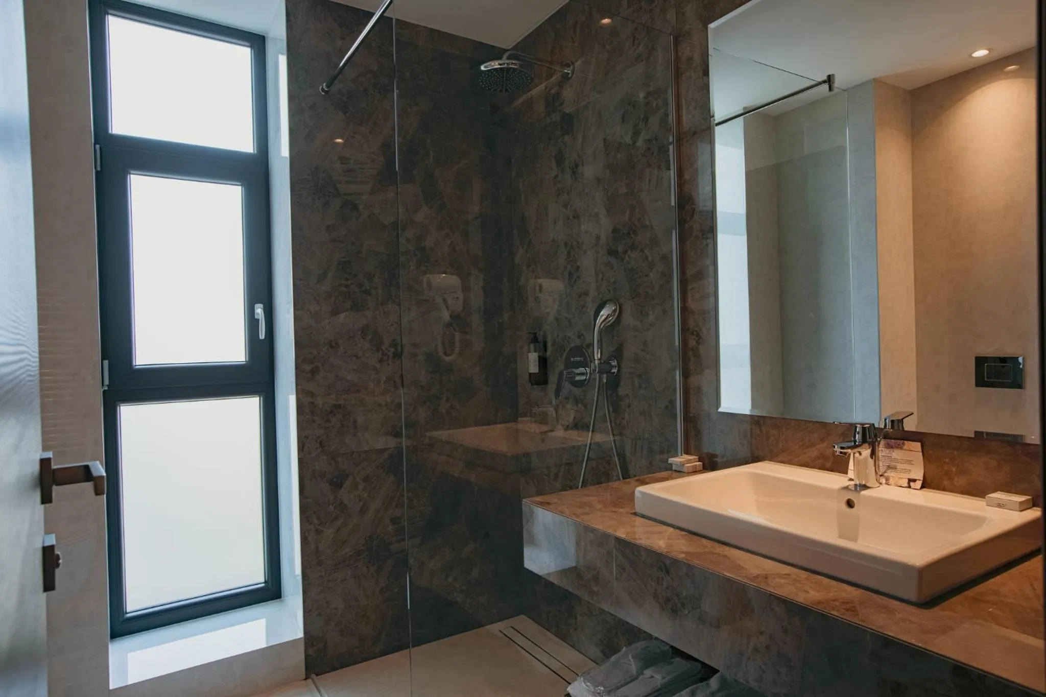 Shower in Hotel Stein Collection