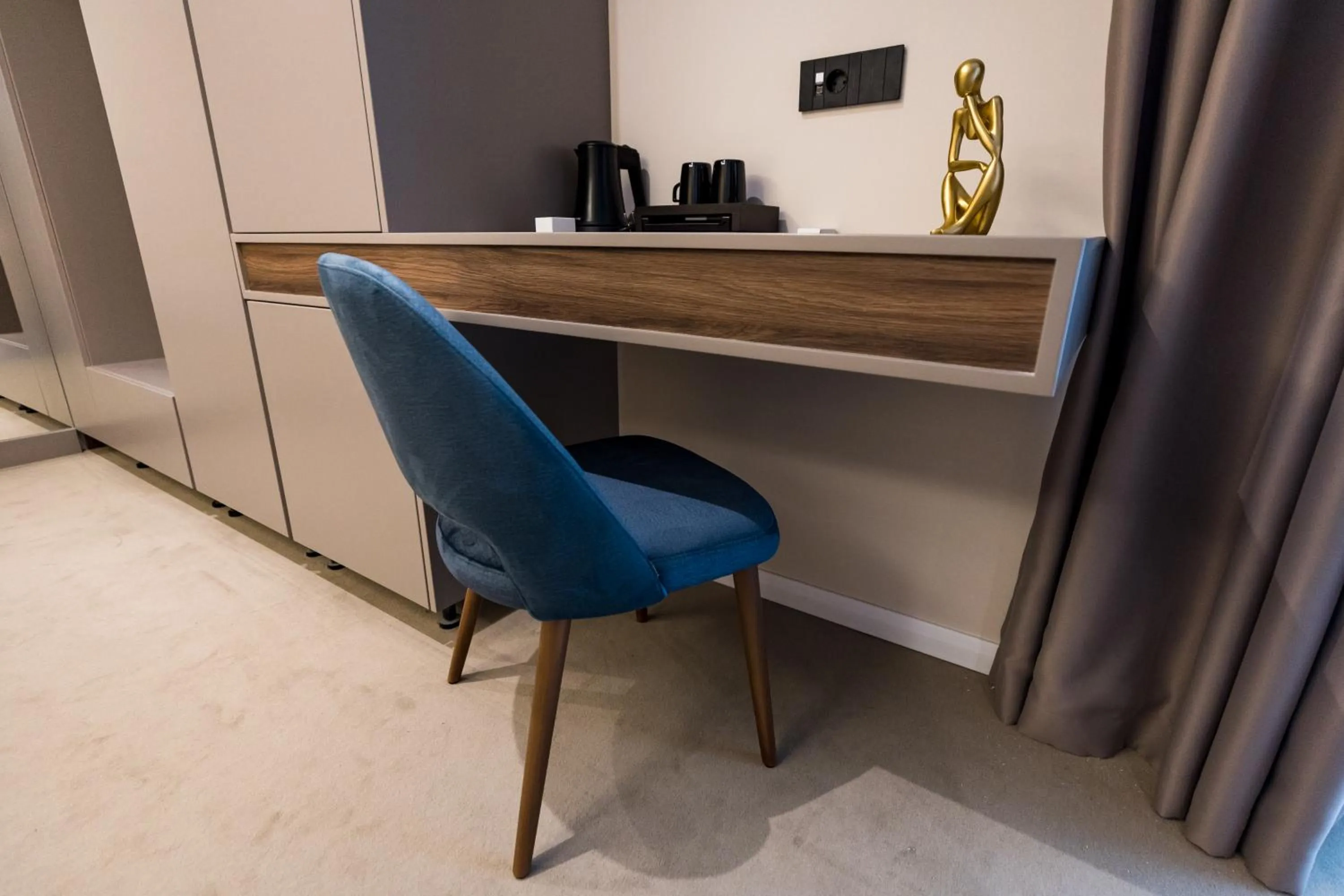 hair dresser in Hotel Stein Collection