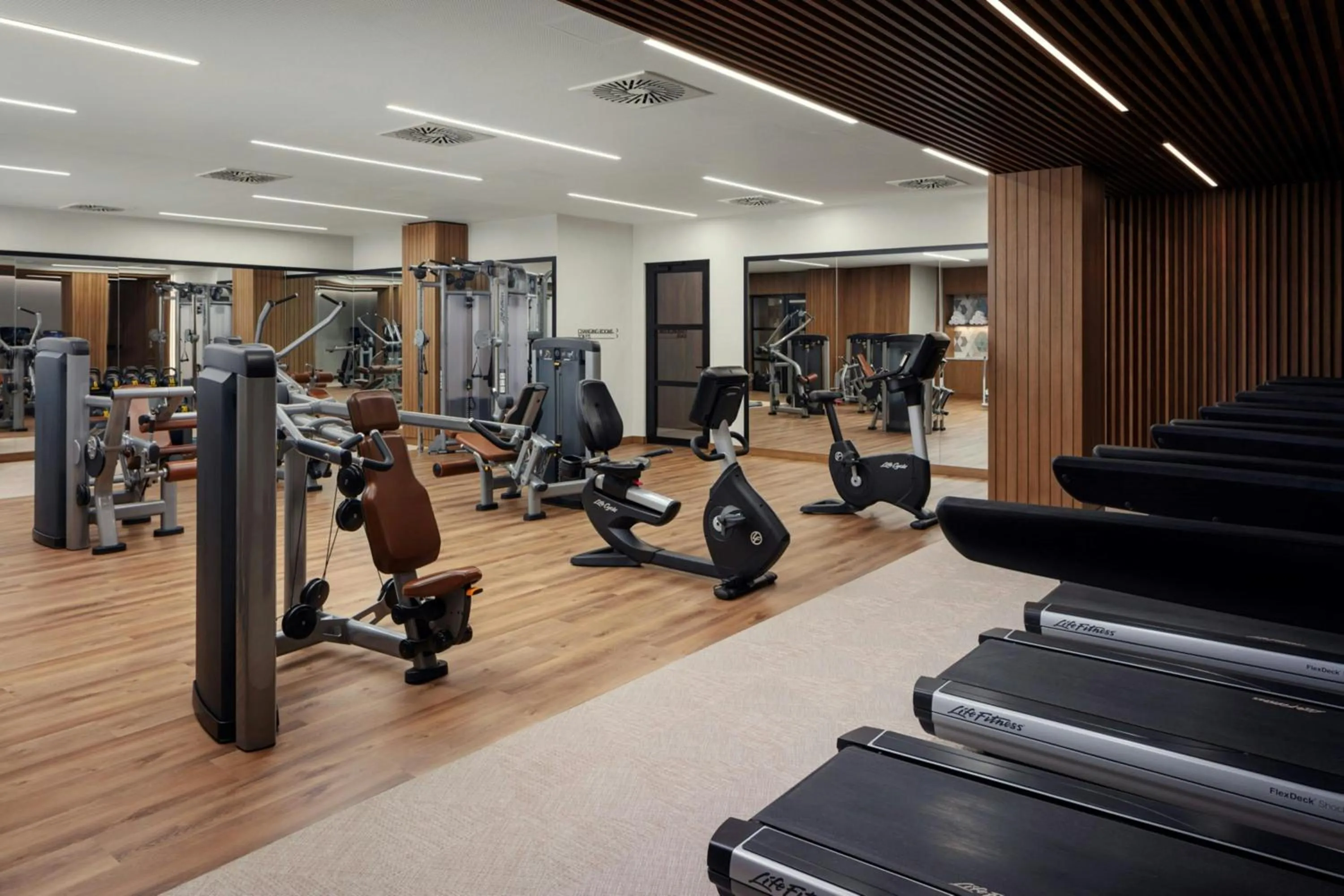 Fitness centre/facilities in Prague Marriott Hotel